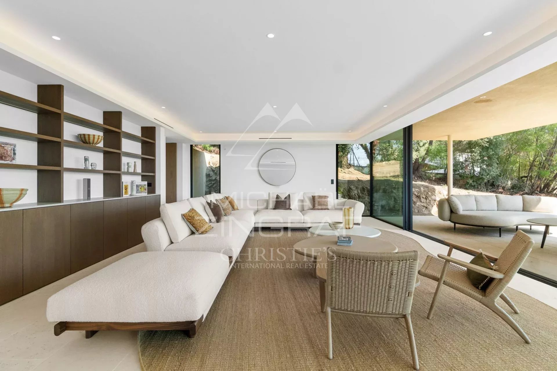 Exceptional Villa in Pampelonne – Elegance and Privacy