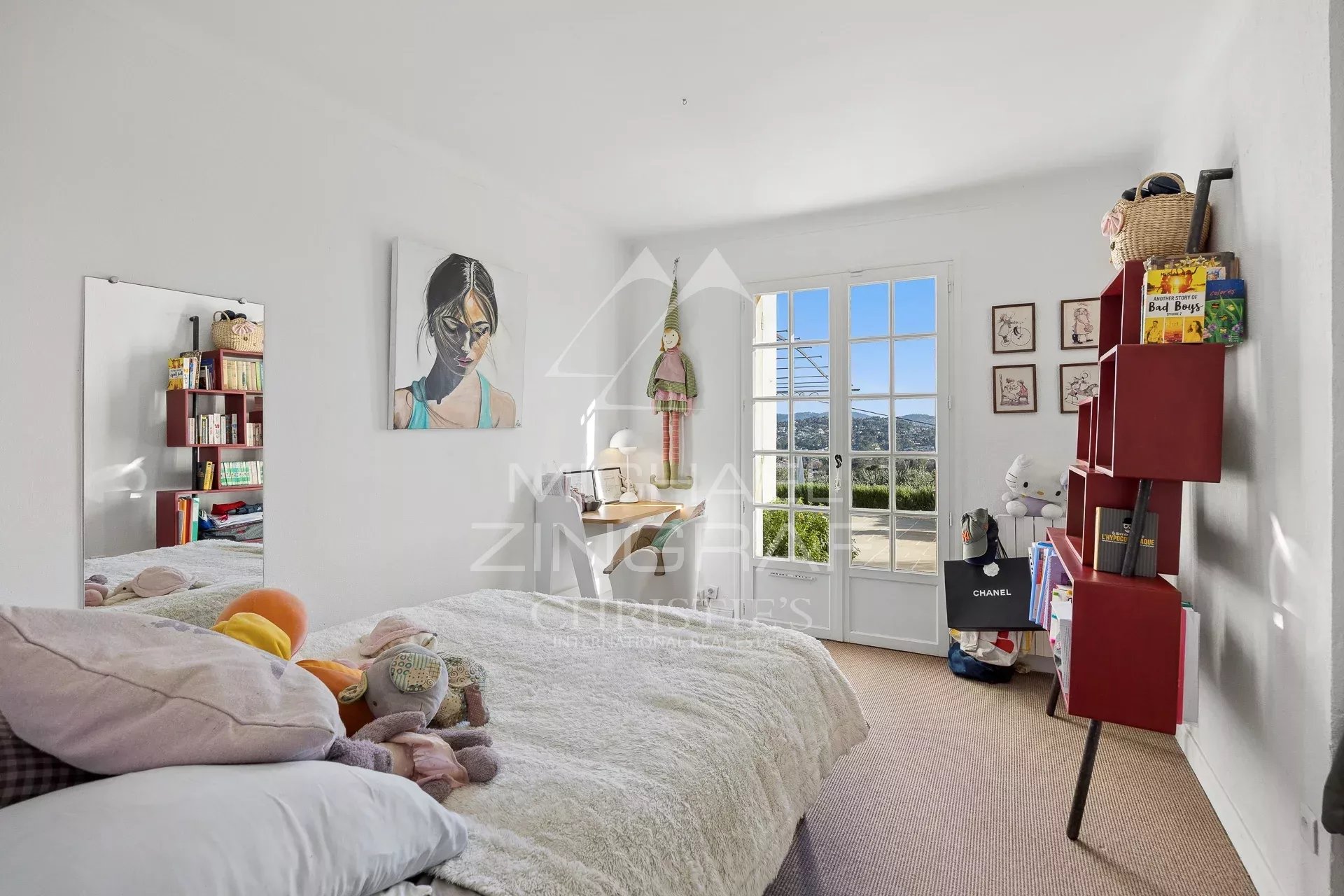 Family villa with panoramic views