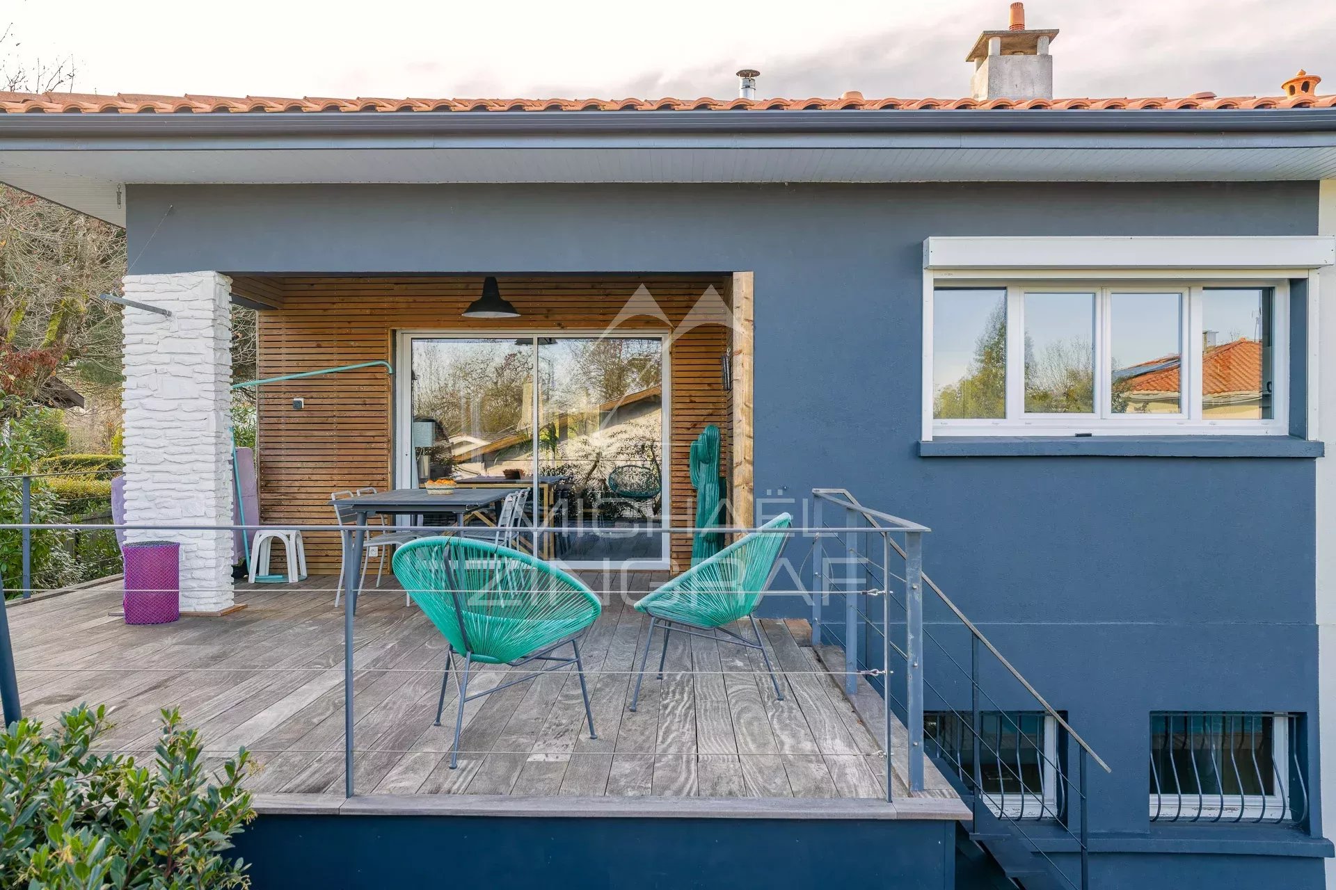 Maison contemporaine avec jardin et piscine au cœur de La Hume