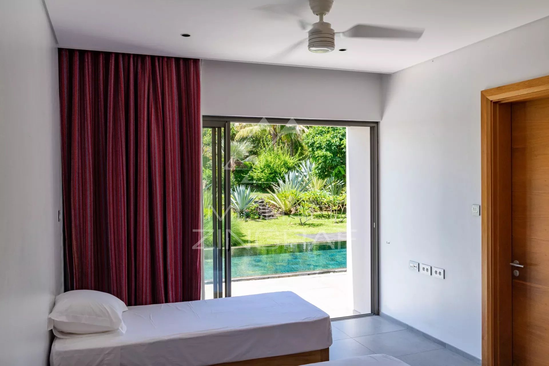 Élégante villa avec vue sur le golf au cœur de l’Anahita Estate