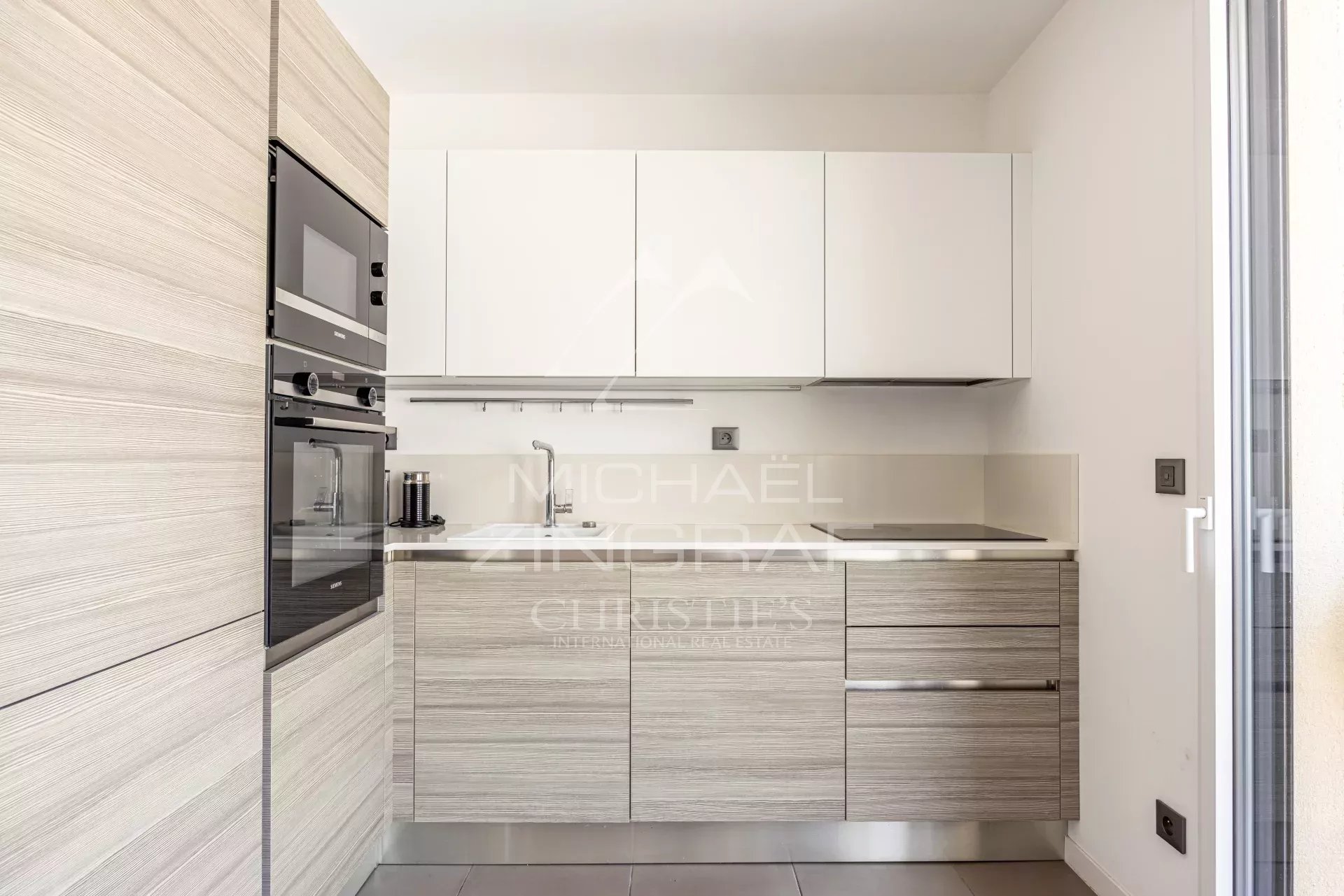 Cannes Palm Beach - 3-Zimmer-Wohnung in einwandfreiem Zustand