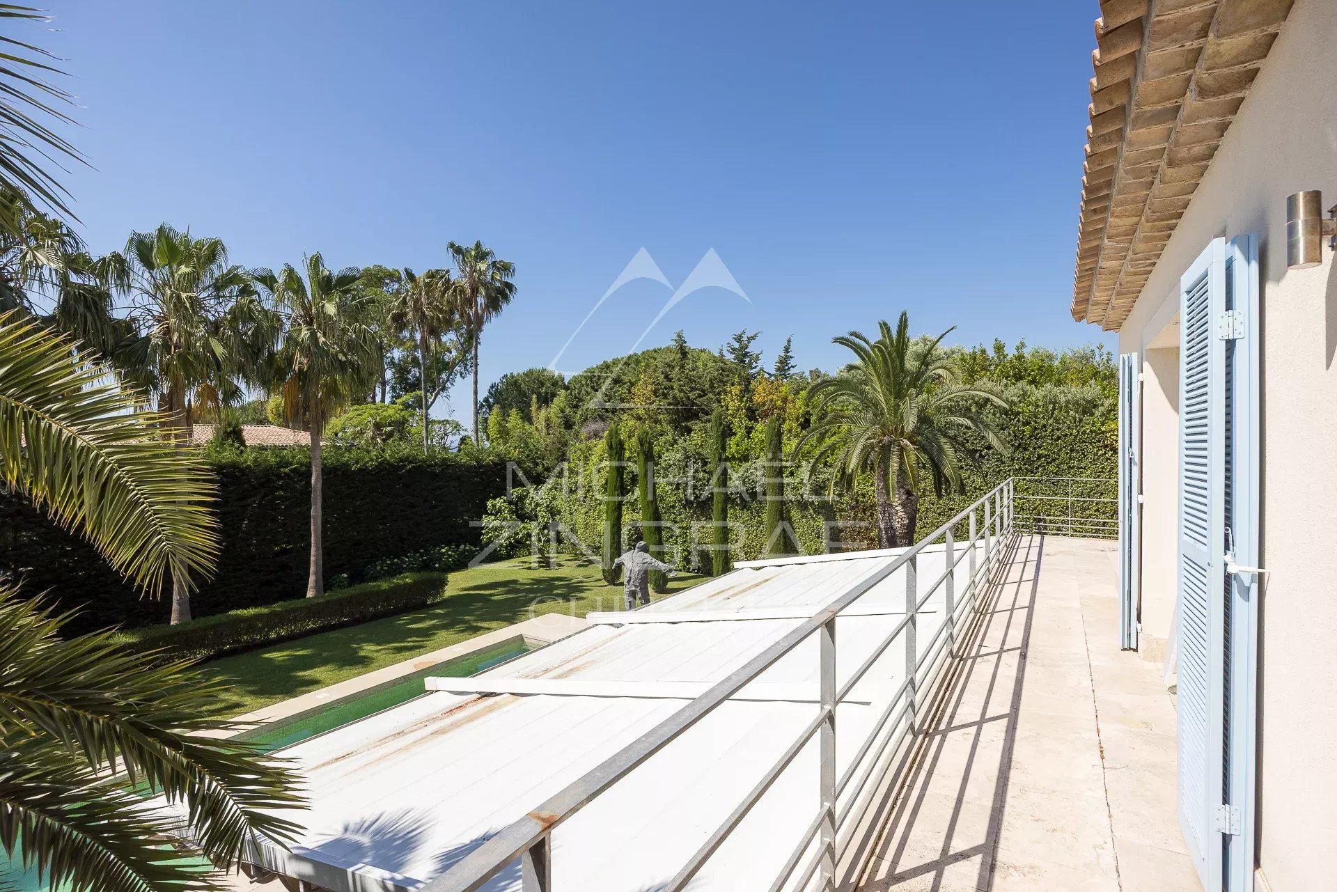 Cap d’Antibes - Propriété au charme provençal versant ouest