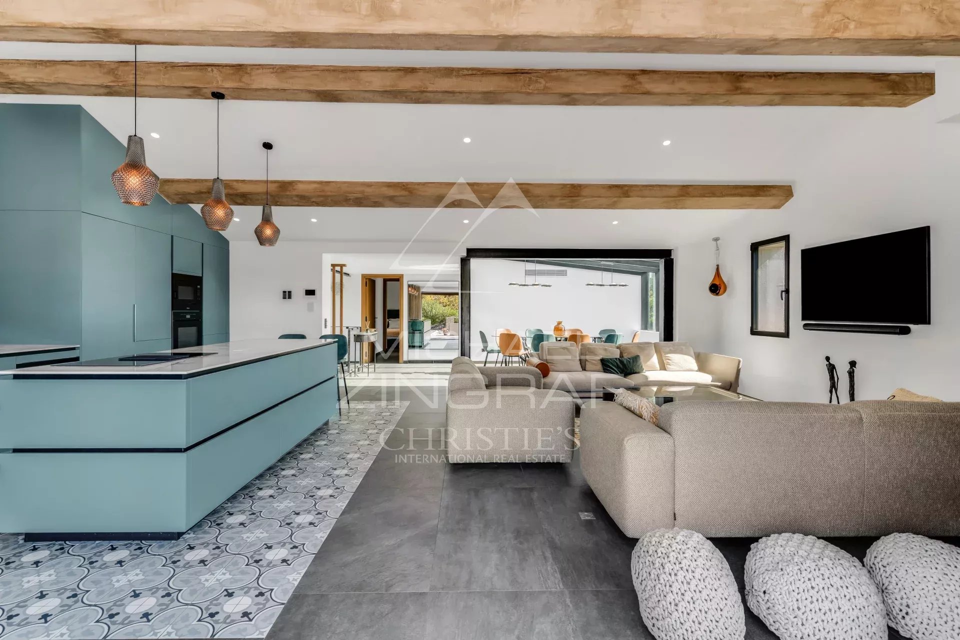 Gigaro, außergewöhnliches Haus in einer privaten Wohnanlage, nur wenige Gehminuten von den Stränden von Gigaro entfernt