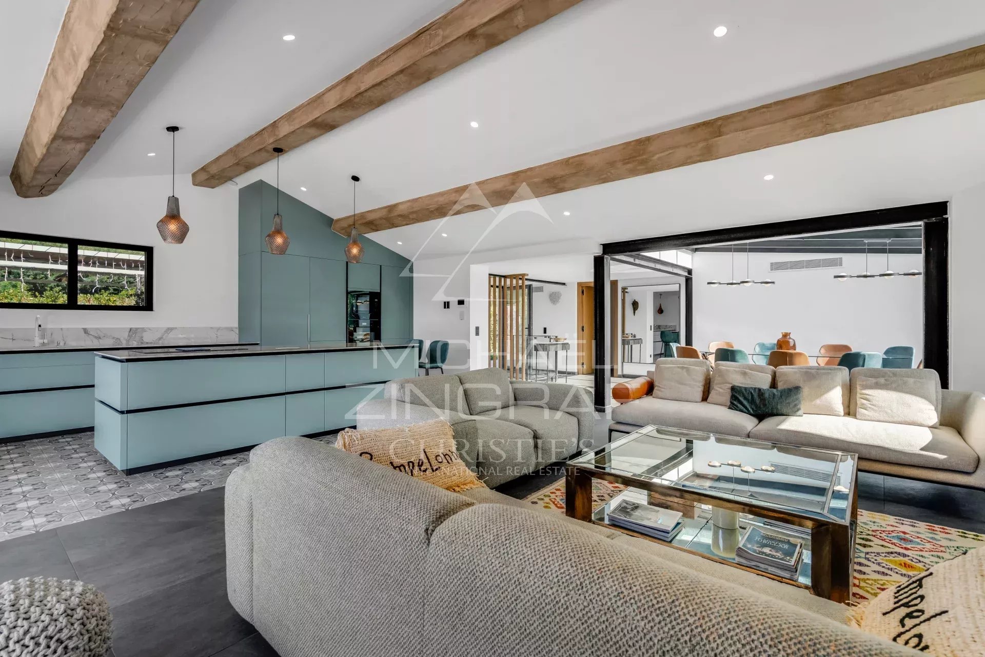 Gigaro, außergewöhnliches Haus in einer privaten Wohnanlage, nur wenige Gehminuten von den Stränden von Gigaro entfernt