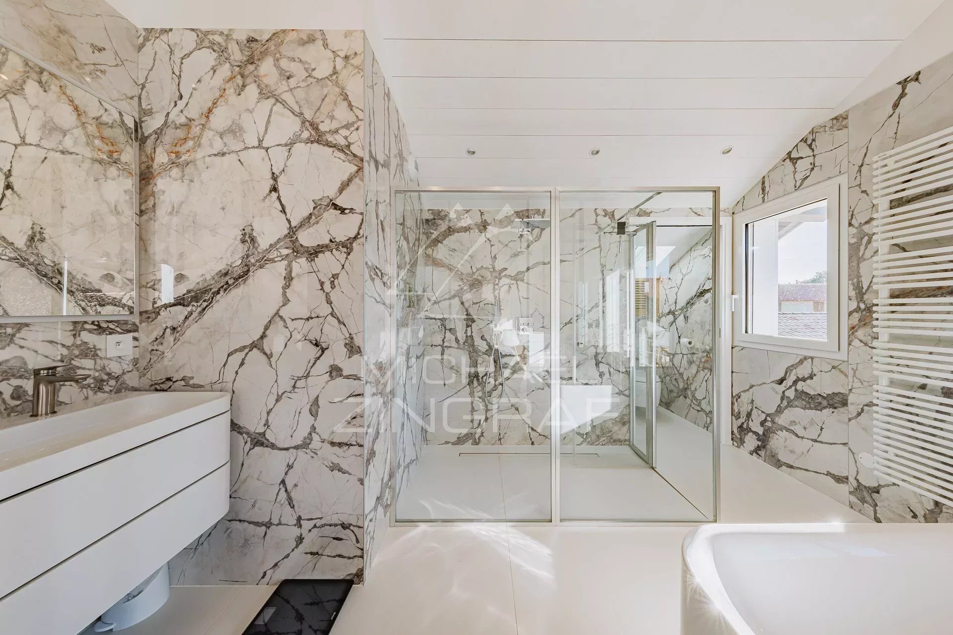 PYLA-SUR-MER - VILLA EN PREMIÈRE LIGNE DE 5 PIÈCES