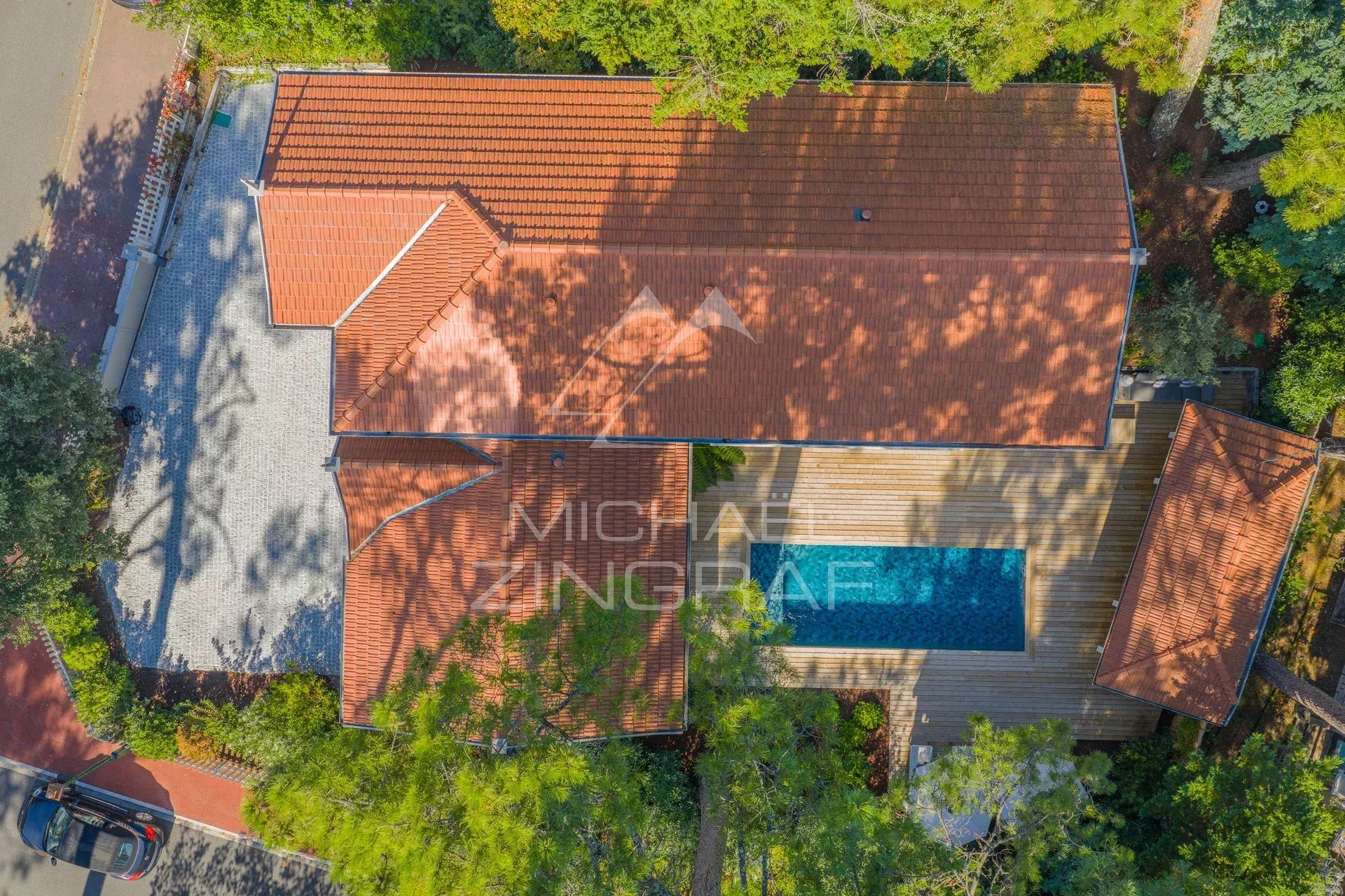 Abatilles – Elegante Familienvilla mit Pool