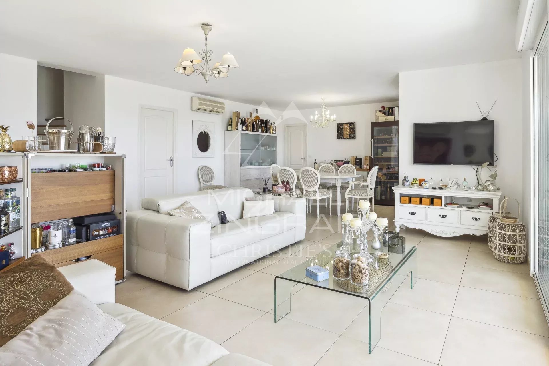 Mandelieu Les Termes , villa by the sea - closed domain