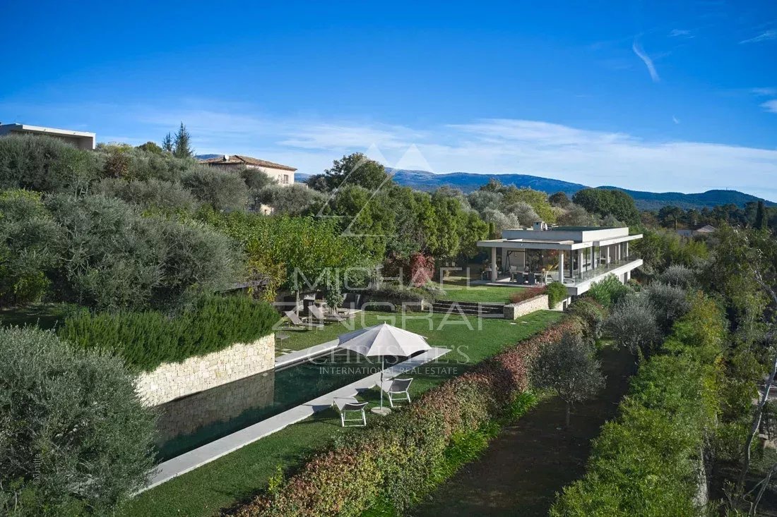 Villa d’architecte avec vue dominante