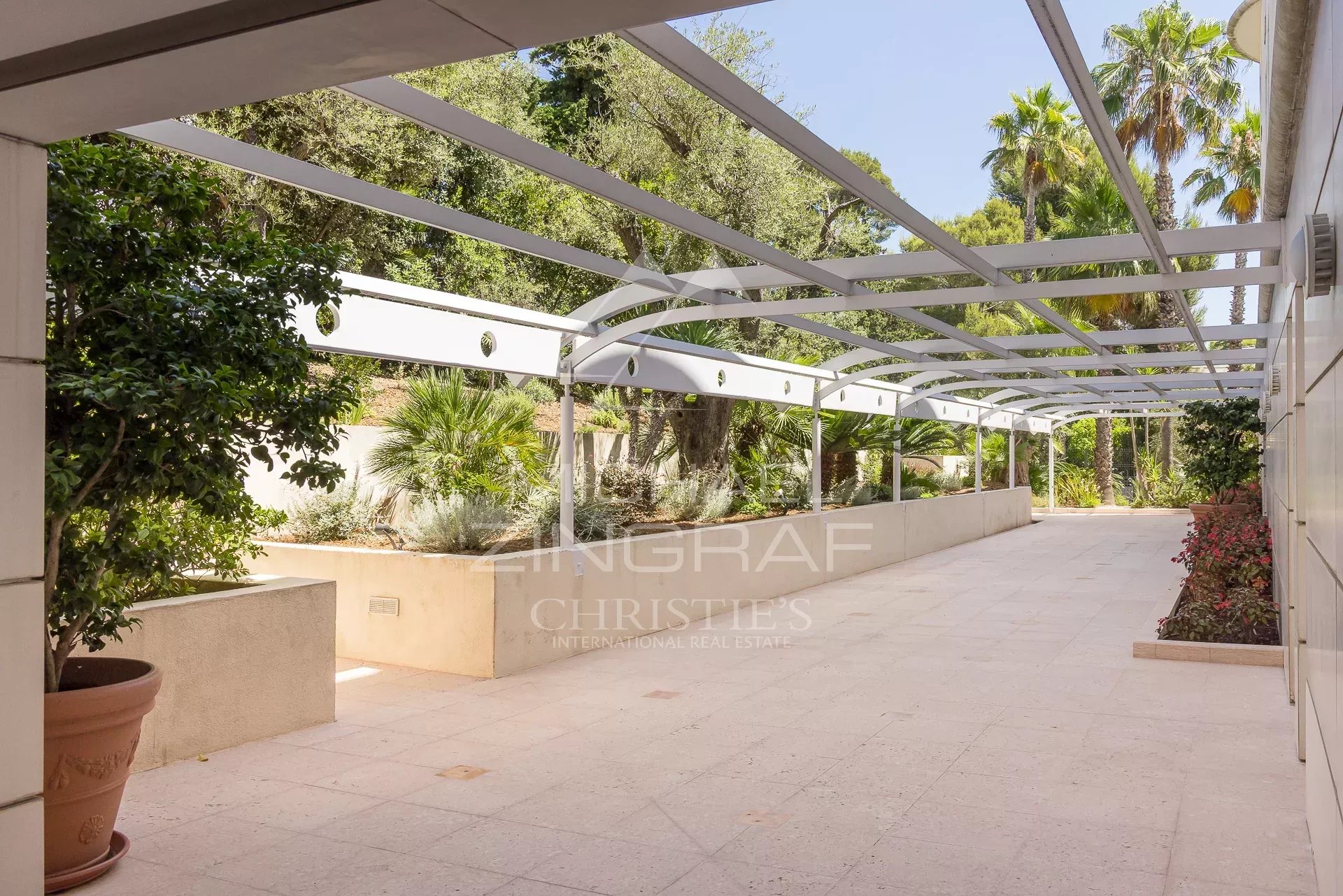 Appartement d’exception avec vue mer panoramique – Cap d’Antibes