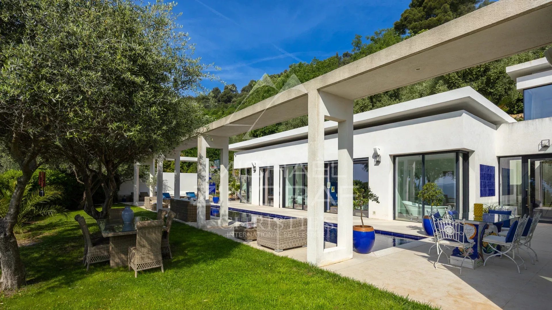 Architecture contemporaine & horizon mer
