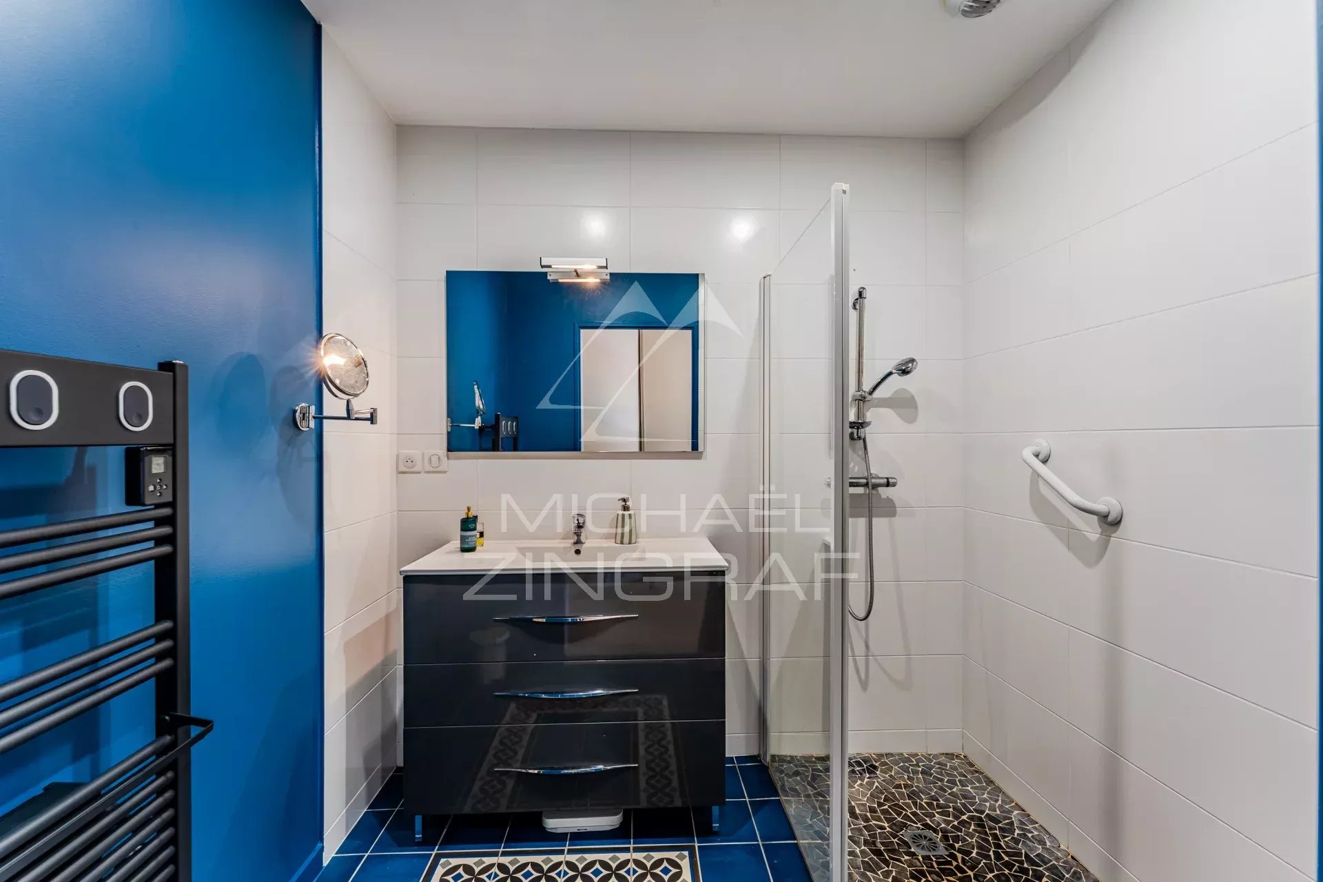 Arcachon center, apartment with basin glimpses, garage and private elevator