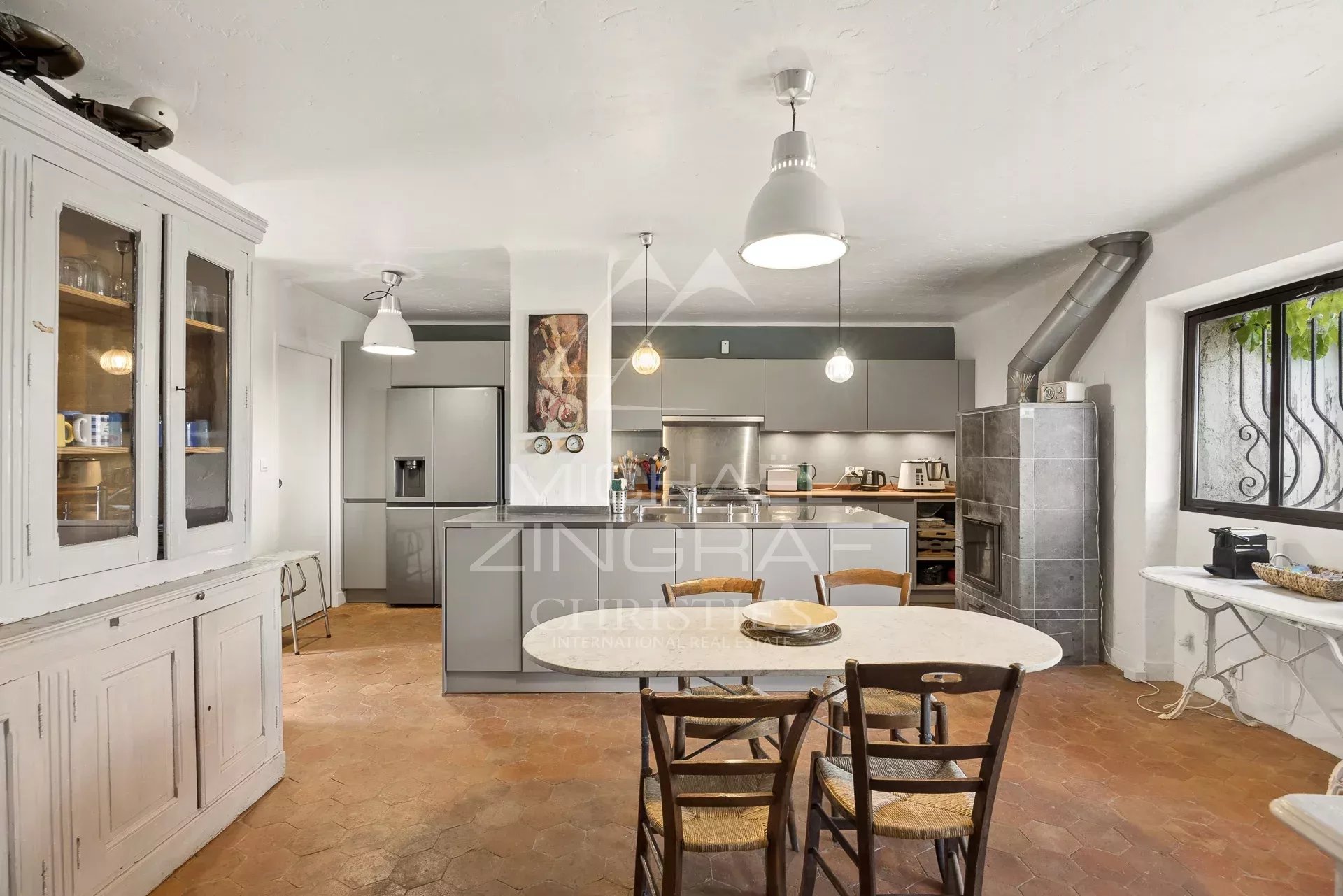 Charmantes Anwesen im provenzalischen Stil, fußläufig zum Dorf La Colle-sur-Loup