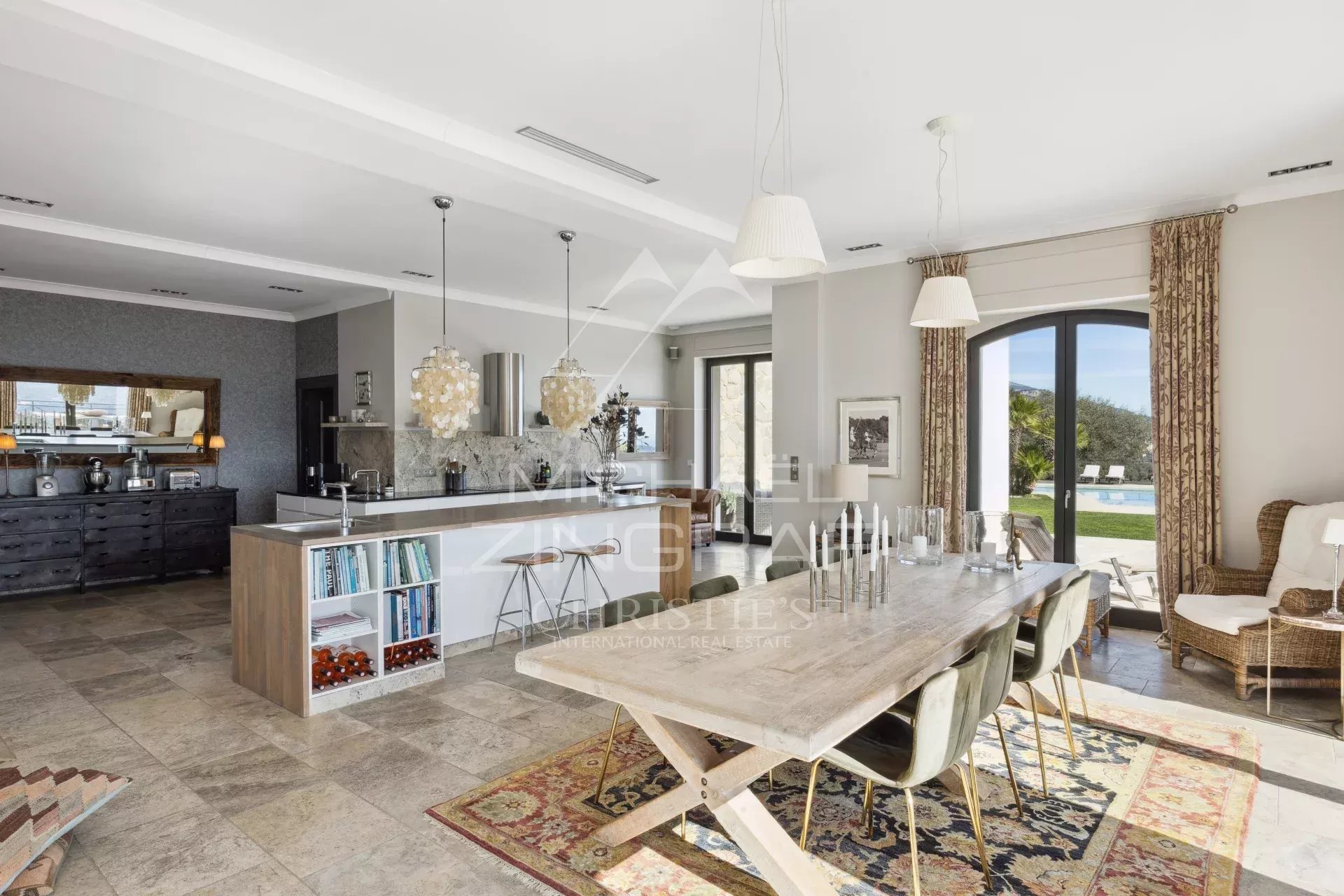 Magnificent Property with Panoramic Sea View