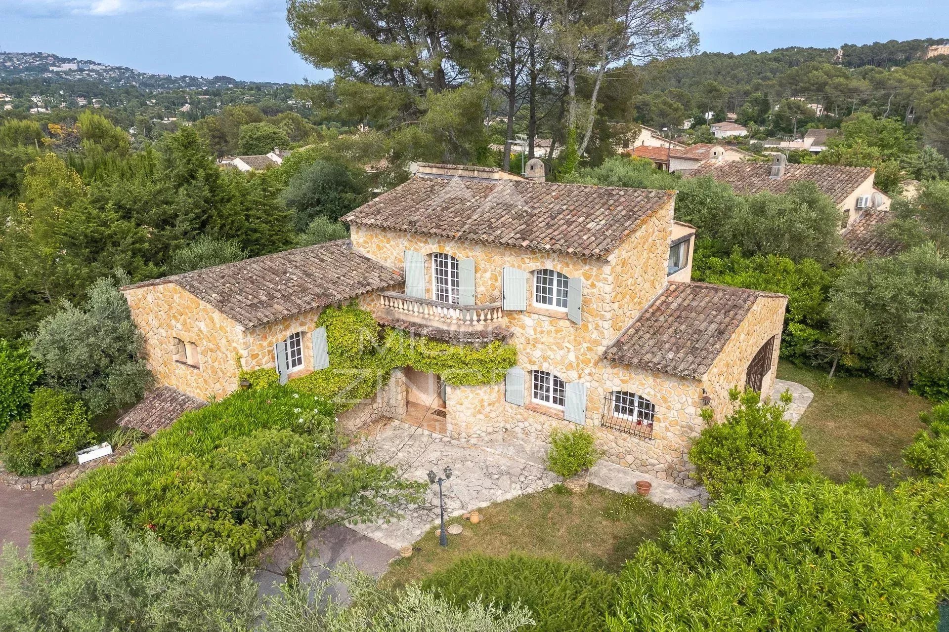 villa 5p view Hills with pool