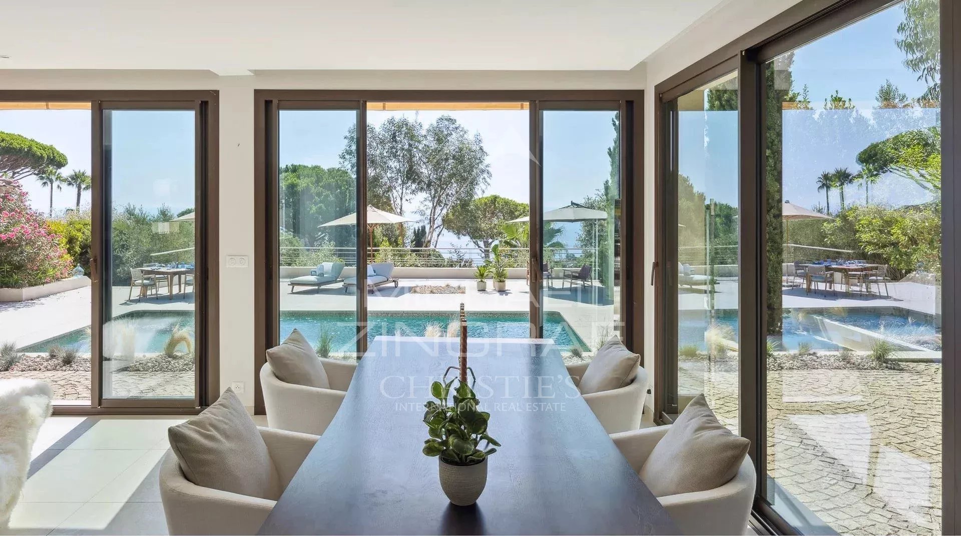 Off market - Super-Cannes - renovated modern Provençal villa with sea view