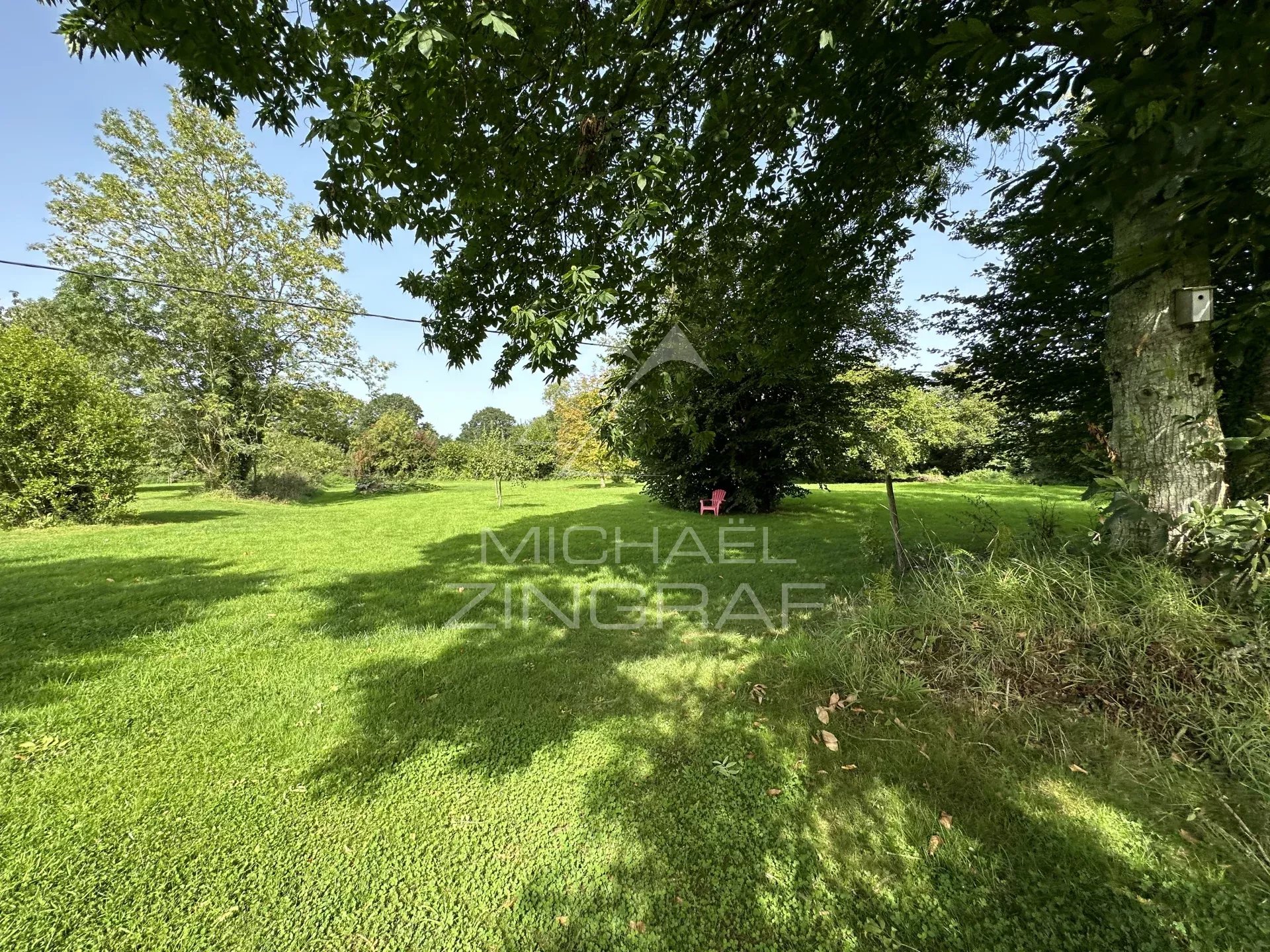 Manoir et dépendances a proximité de la mer