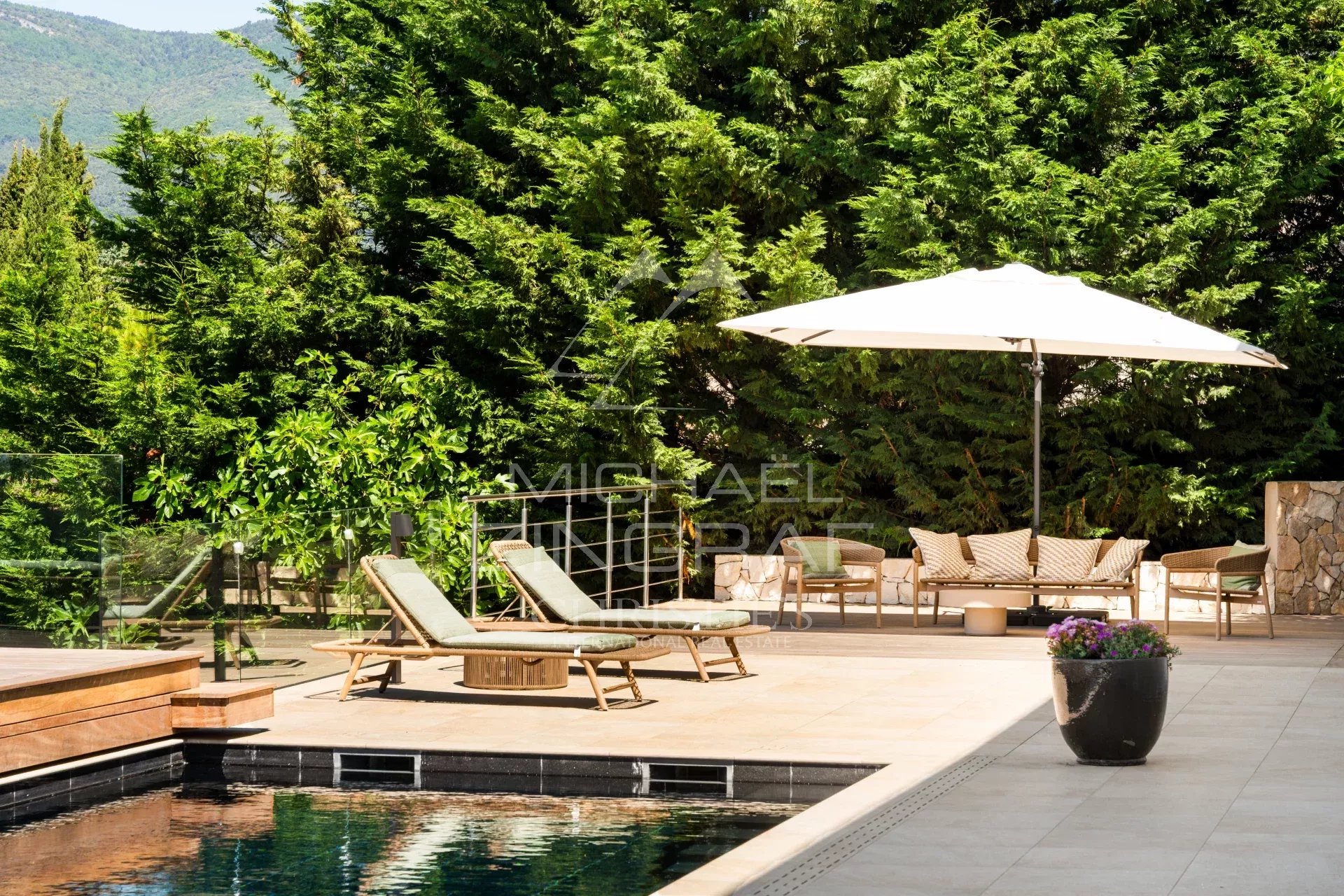 Proche Valbonne - Villa contemporaine avec vue panoramique - 4 chambres