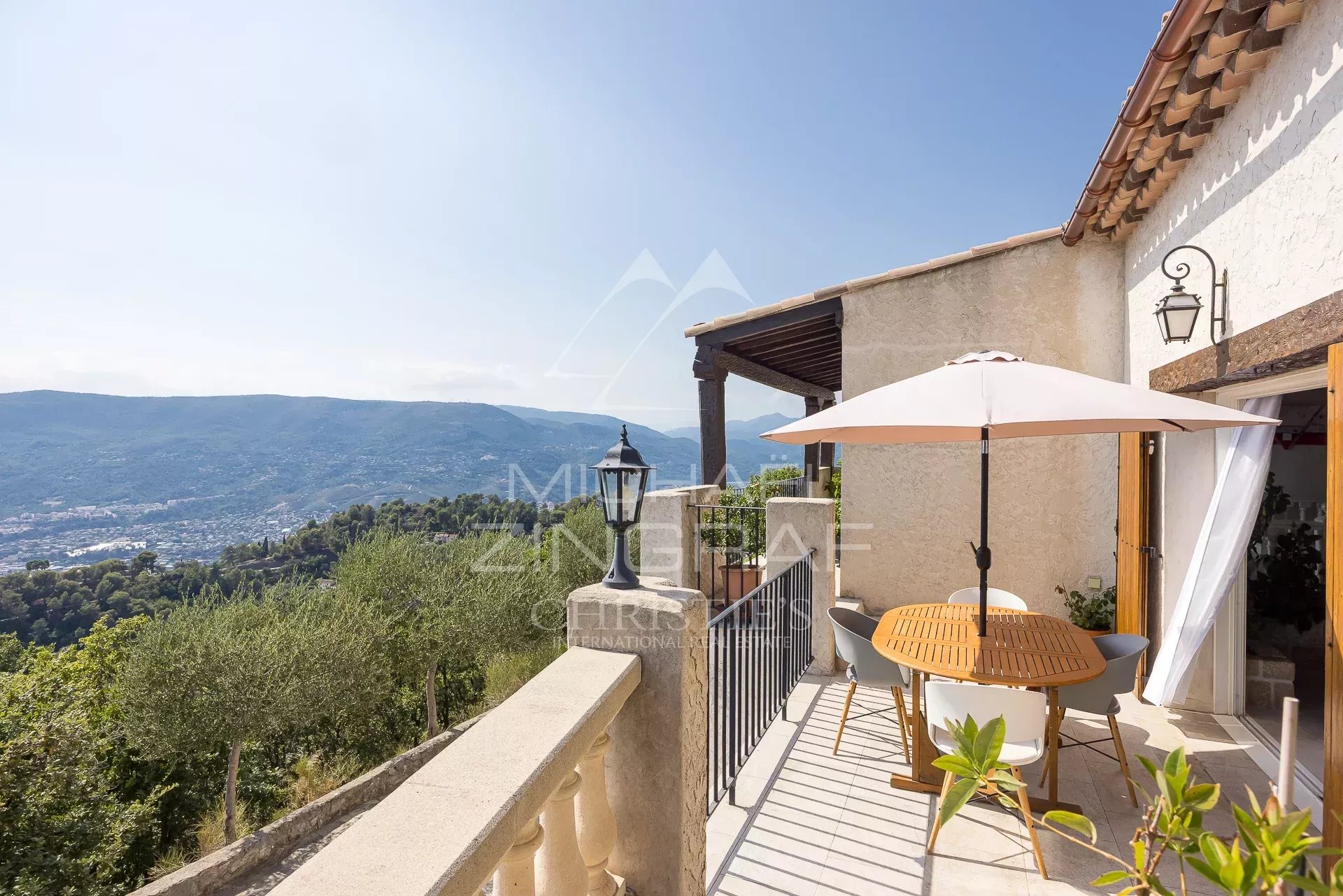 Close to Nice – Aspremont – Charming property with panoramic views
