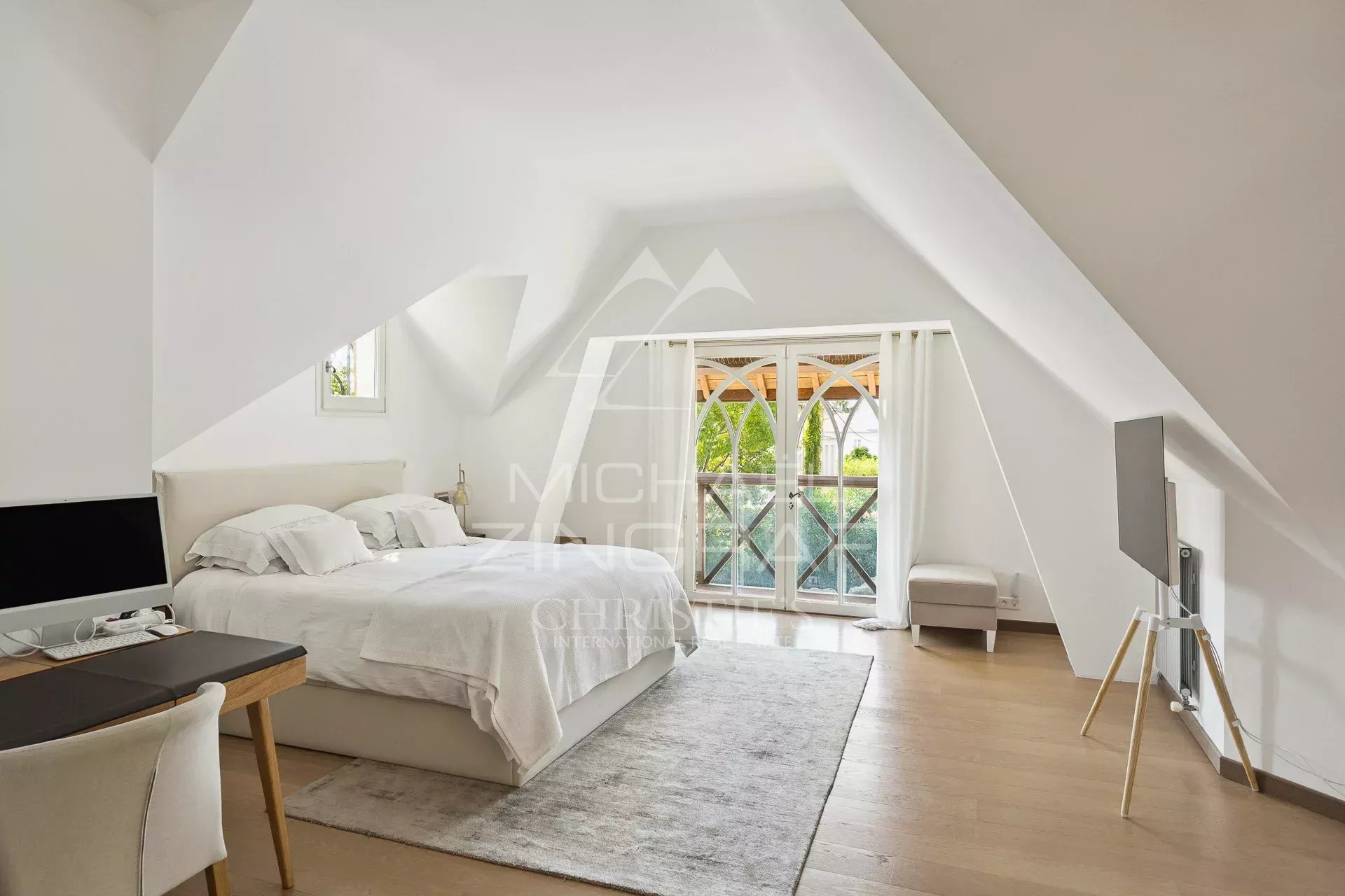 Cannes - Basse-Californie - Elegante Villa im anglo-normannischen Stil