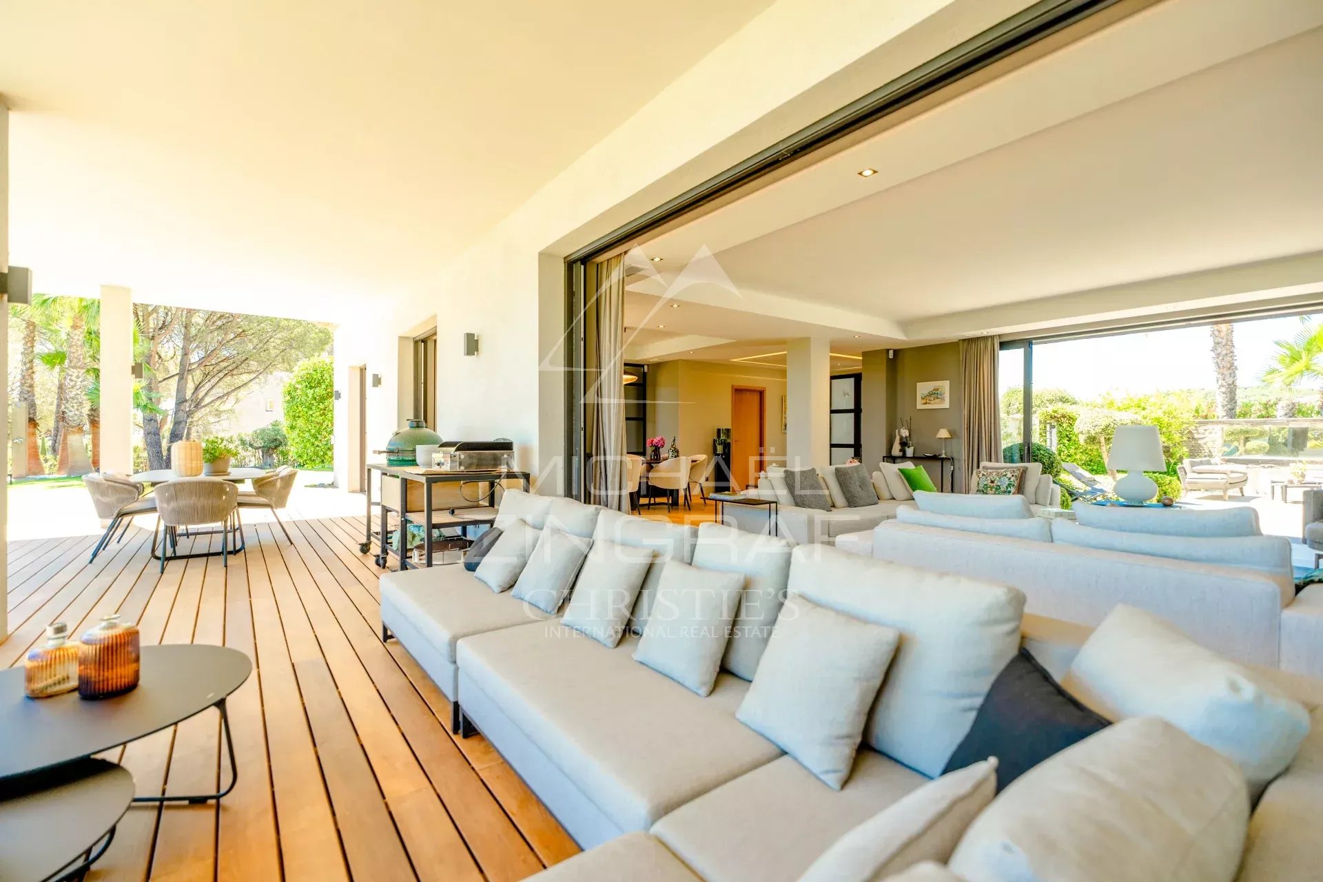 Élégance contemporaine et vue sur le golfe de Saint-Tropez - Sainte-Maxime