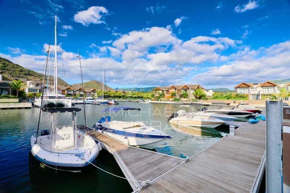 Duplex 3 chambres sur La Balise Marina avec PONTON PRIVATIF