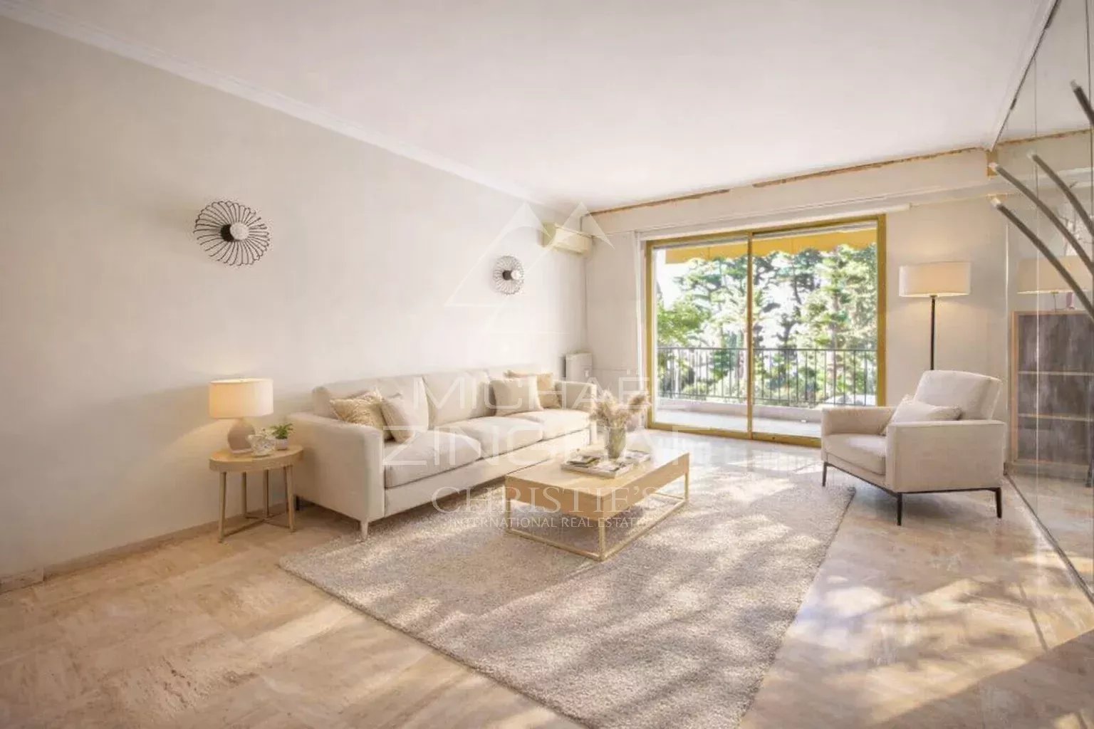 Cap d'ail Renovierungsbedürftige Wohnung – 3 Zimmer – 93 m² – Gesicherte Wohnanlage, in Meeresnähe