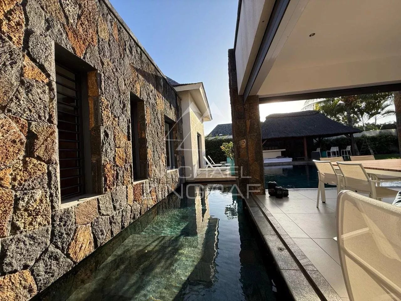 Exklusive Villa in einer Residenz in Pereybere