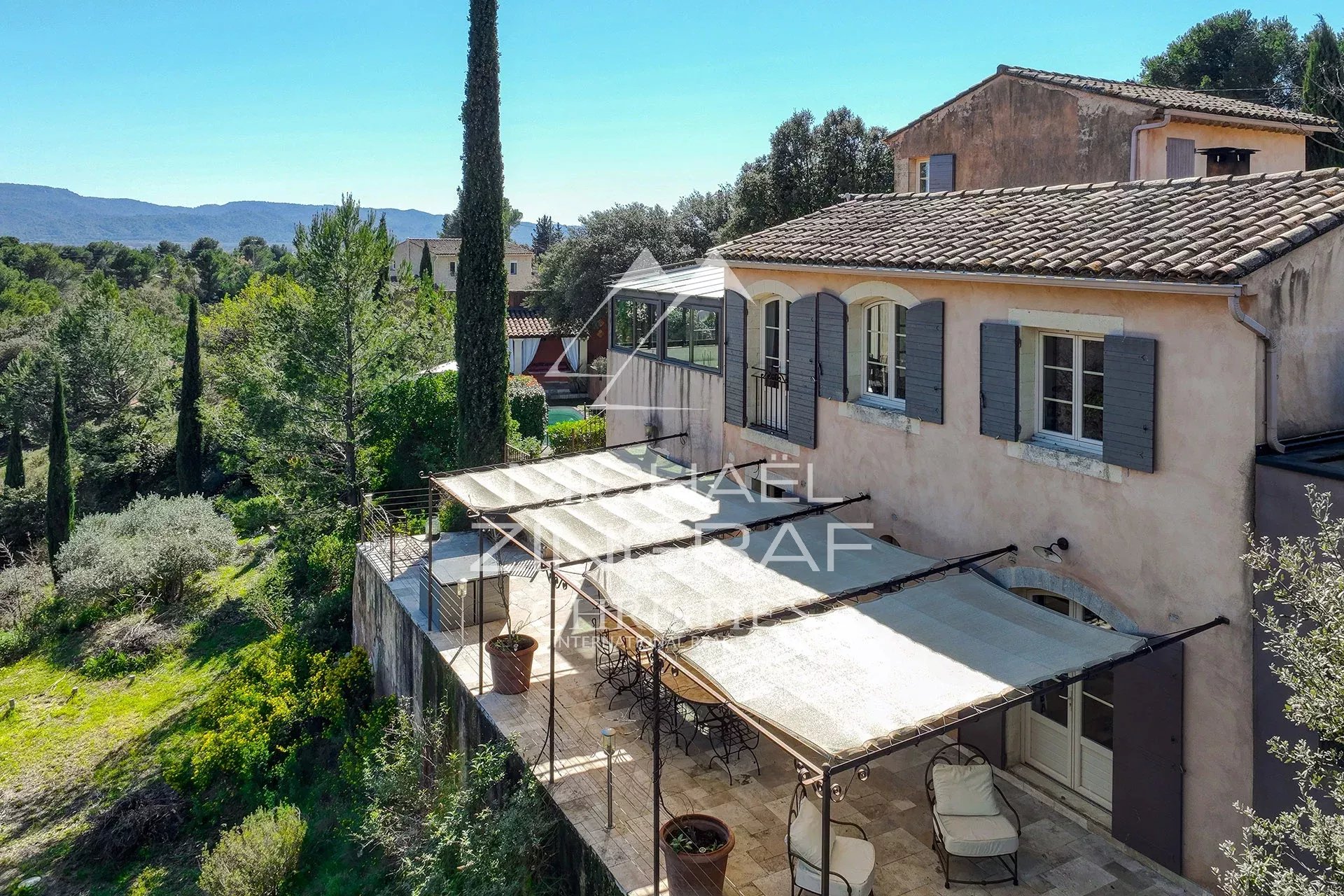 Propriété avec vue au calme