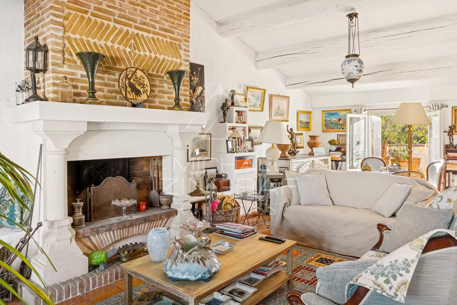 Appartement d’exception – Vieille Ville d’Antibes – Dernier étage – Terrasses – Vue panoramique