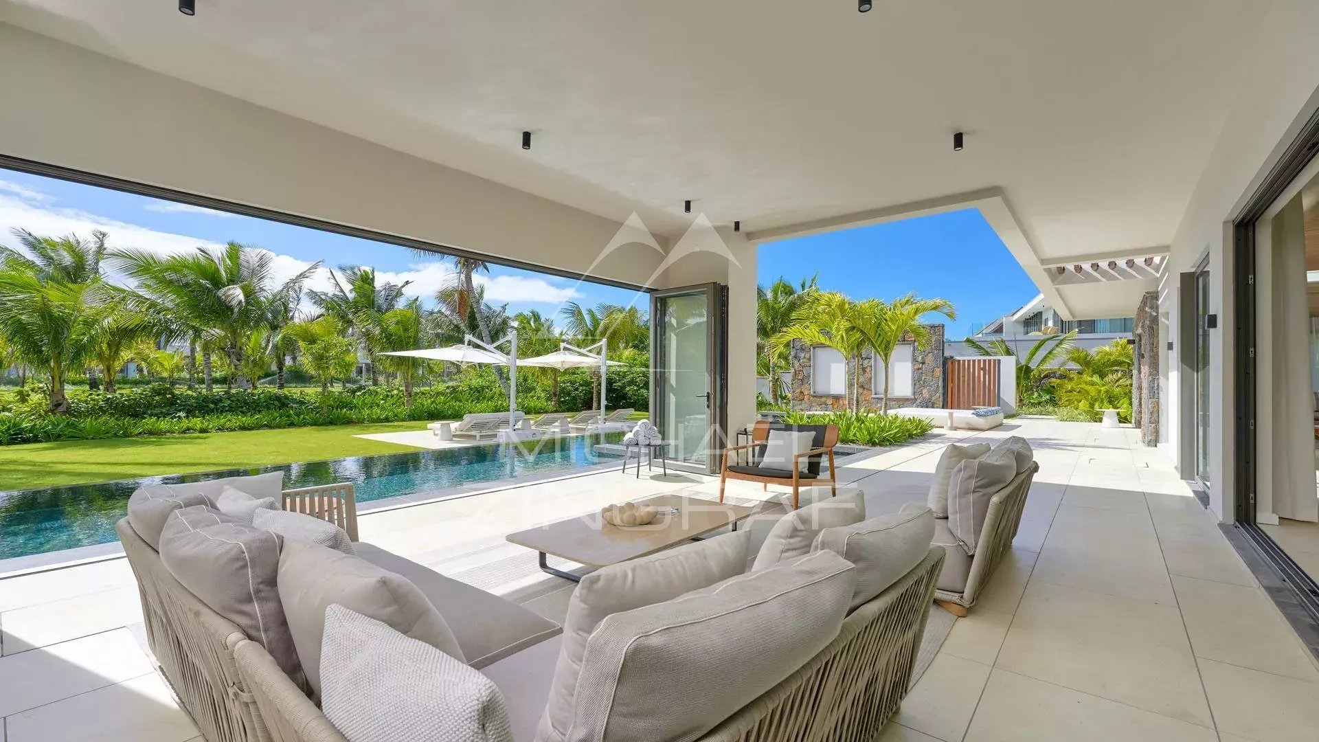 Mauritius - Belle Mare - Luxuriöse Villa in einem 5* Resort
