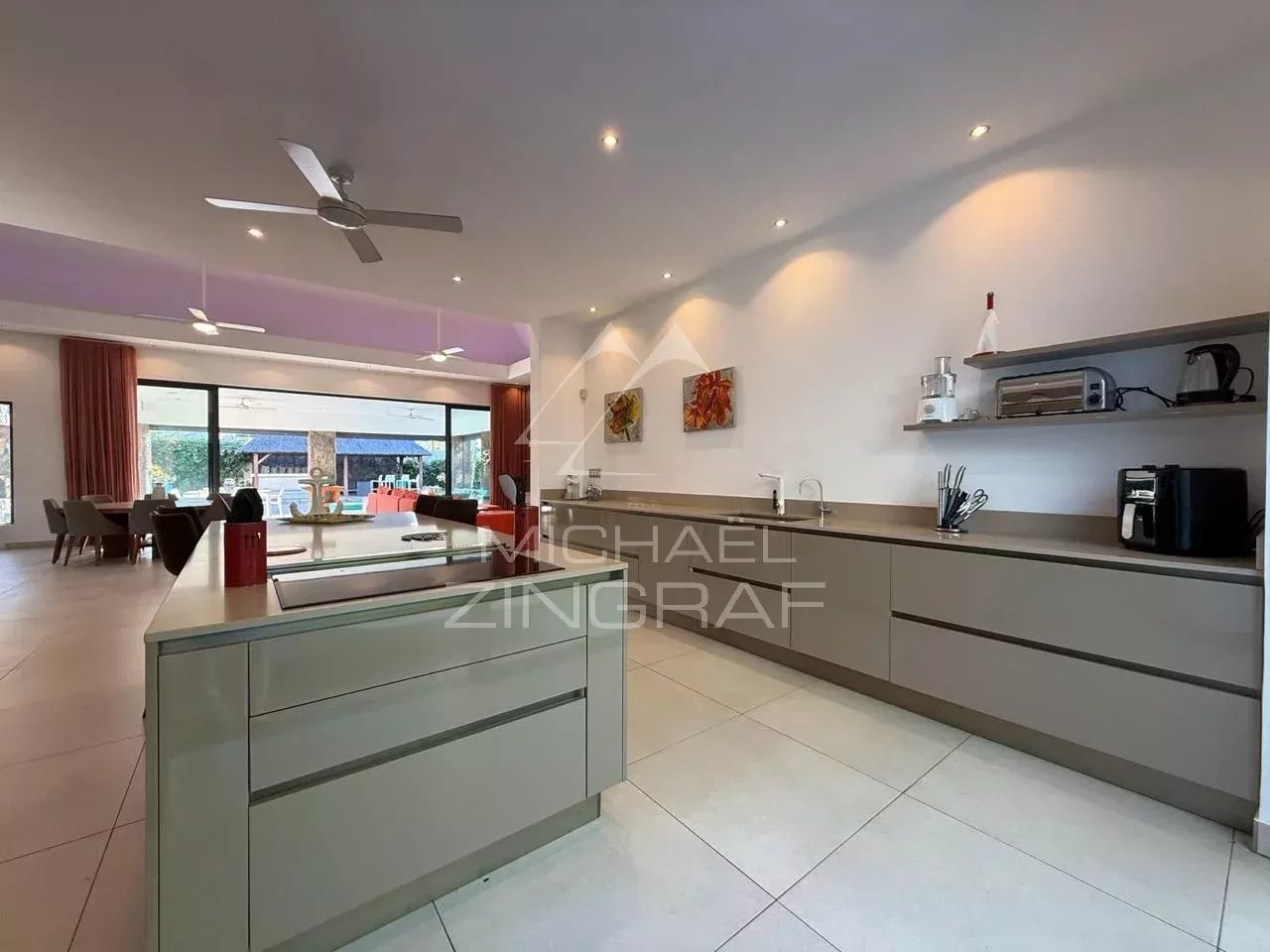 Exklusive Villa in einer Residenz in Pereybere