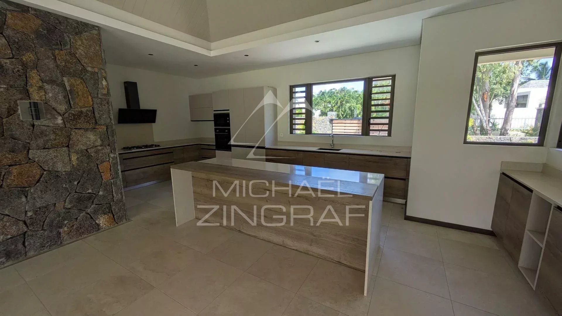 New built villa on Golf
