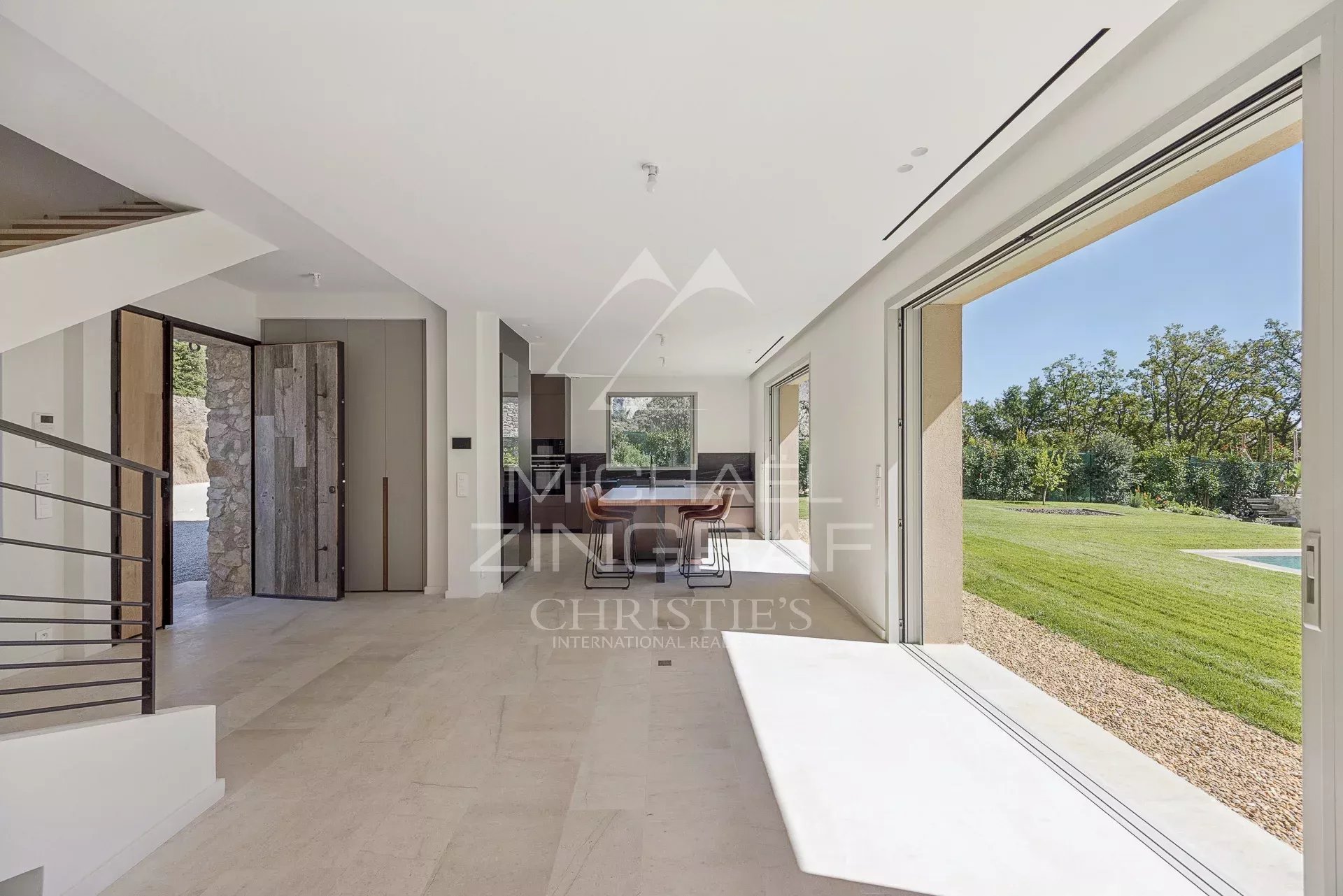 Proche Saint-Paul-de-Vence - Superbe propriété neuve provençale moderne