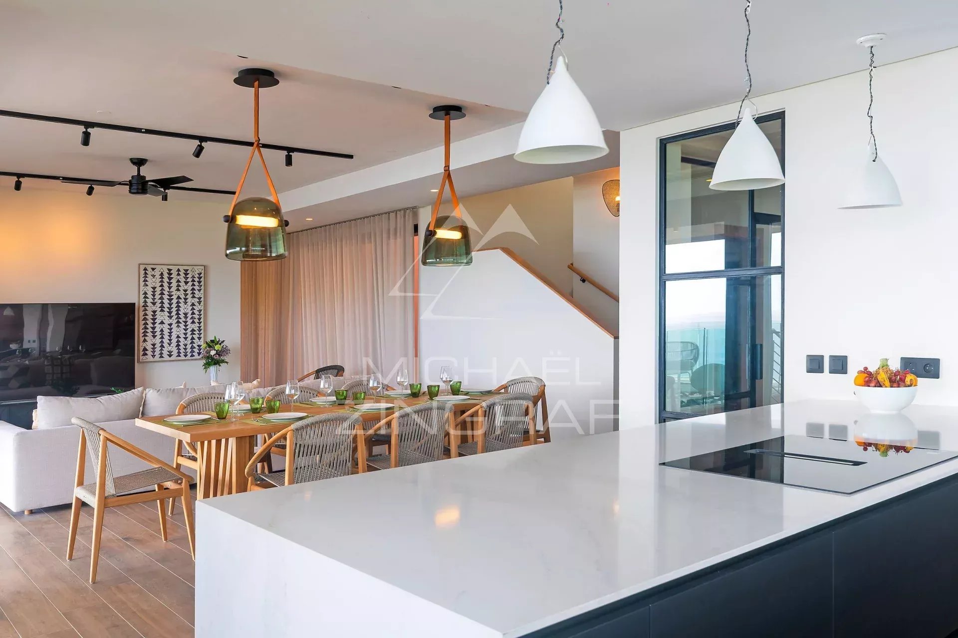 Puppen 5 -Bedroom Villa - Black Riviere