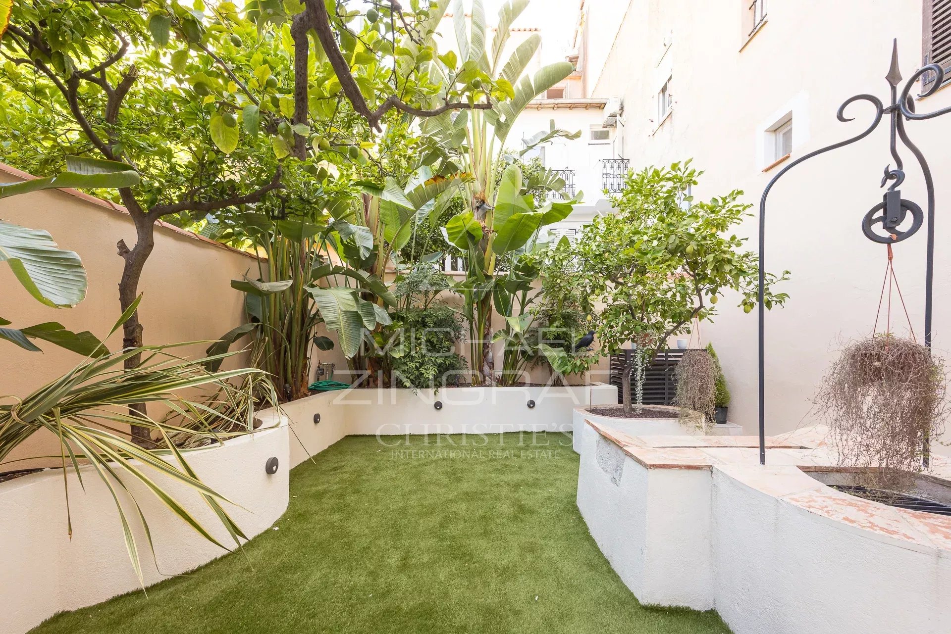Duplex de charme au cœur du Vieil Antibes