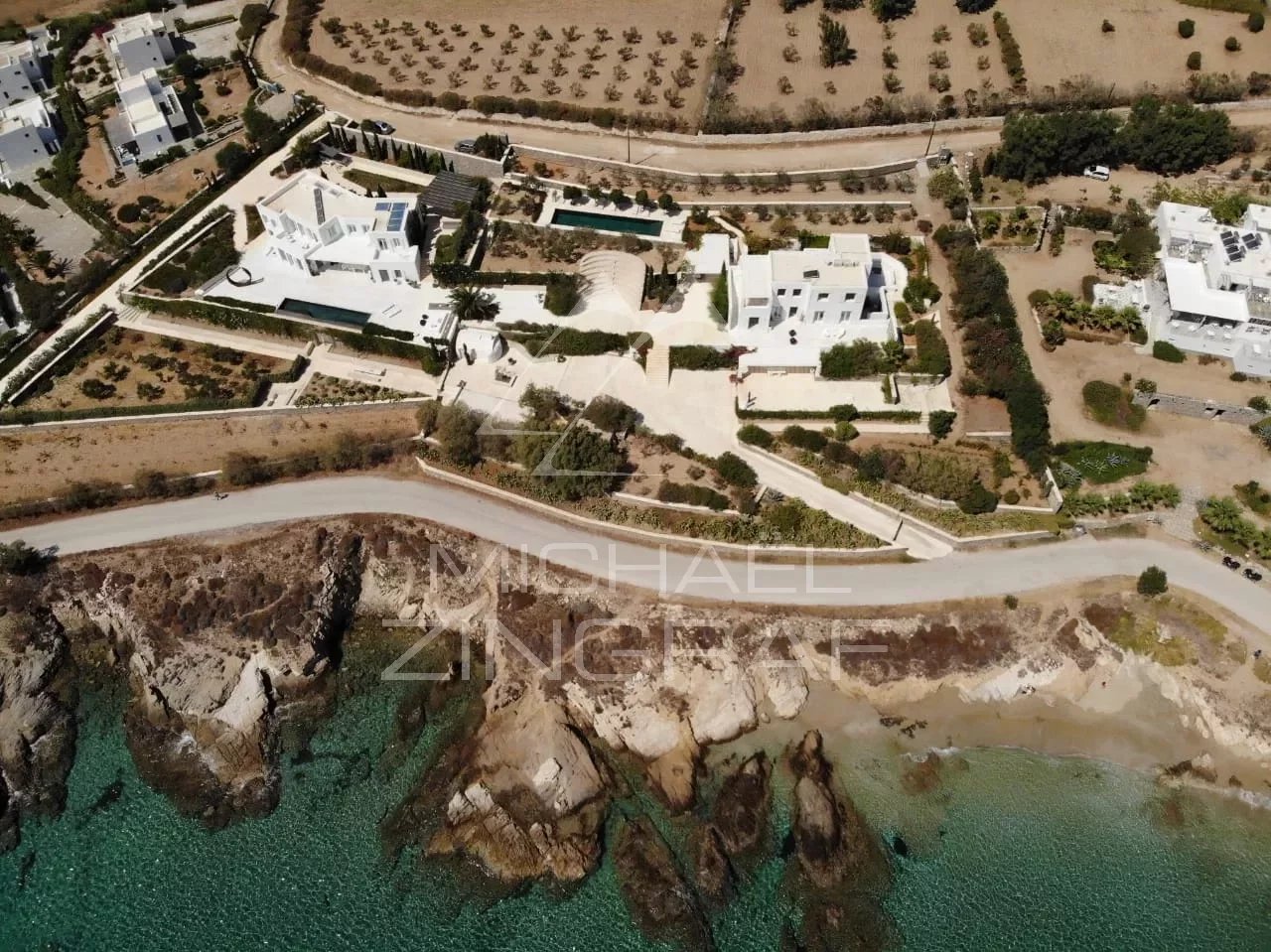 Luxuriöser Komplex mit 2 Villen am Meer in Chrysi Akti mit atemberaubender Aussicht