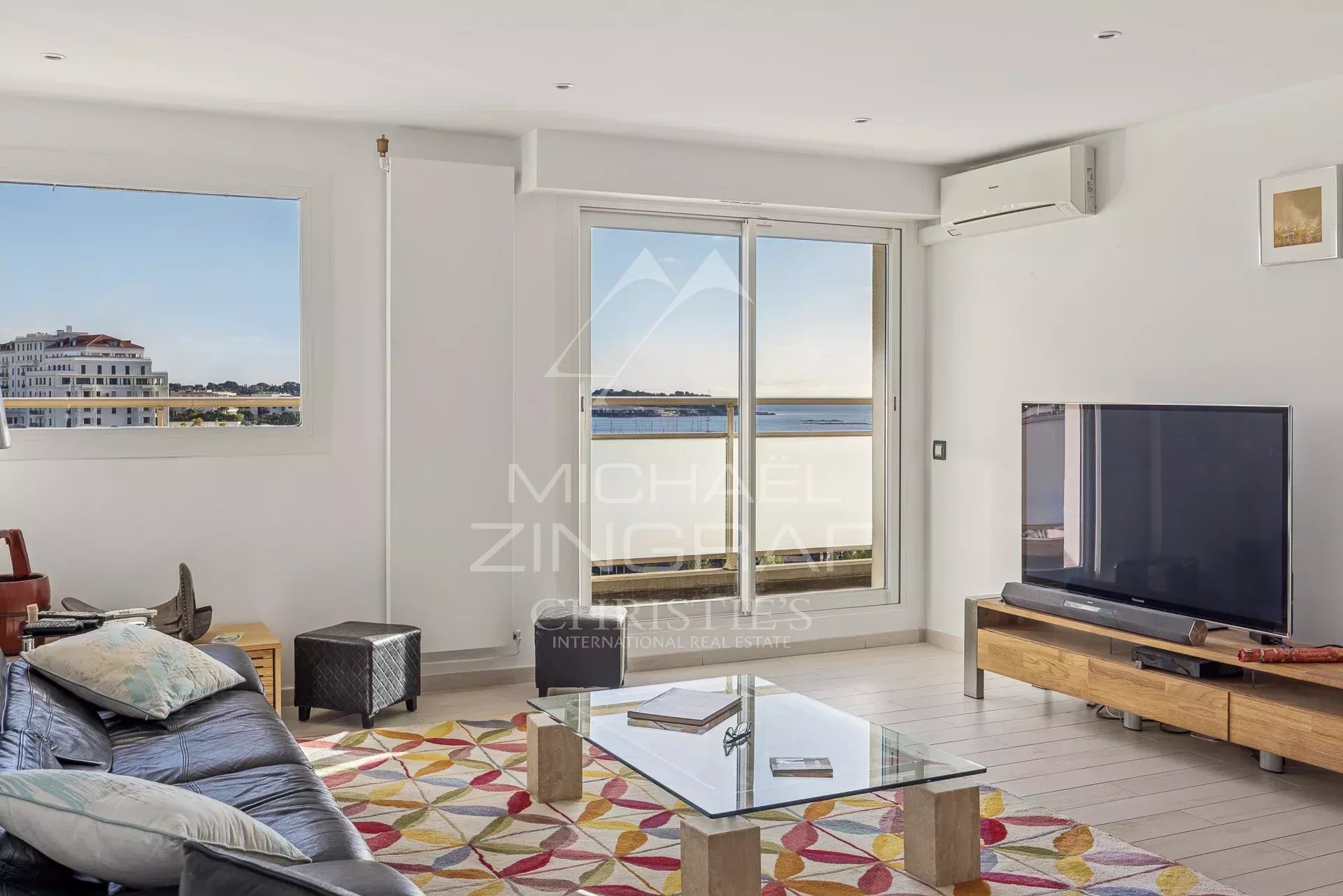 Exceptionnel – Dernier étage avec toit-terrasse, hypercentre Juan-les-Pins