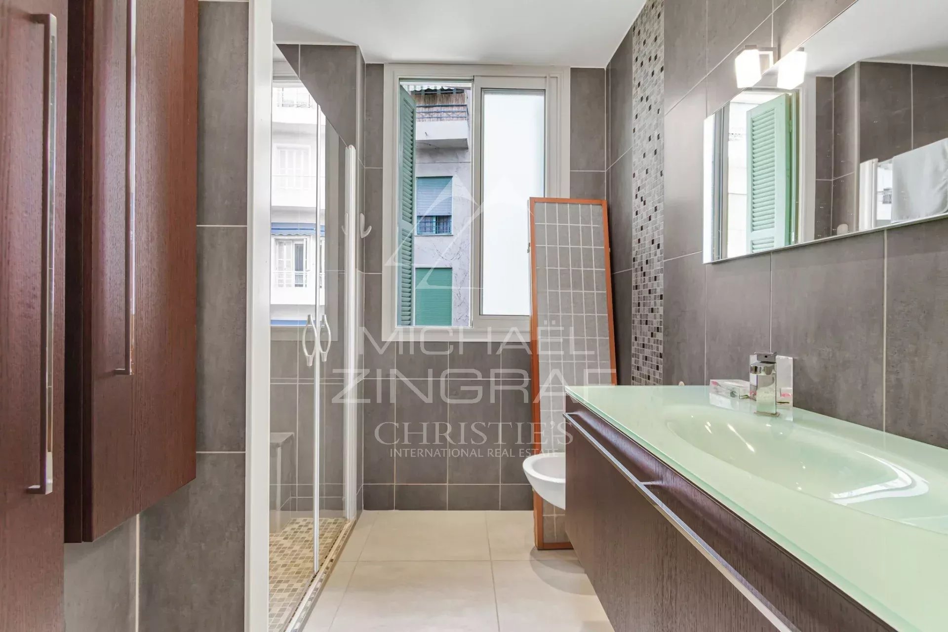 Exclusivité – Grand 2 pièces avec terrasse et balcon – Gambetta / Fleurs