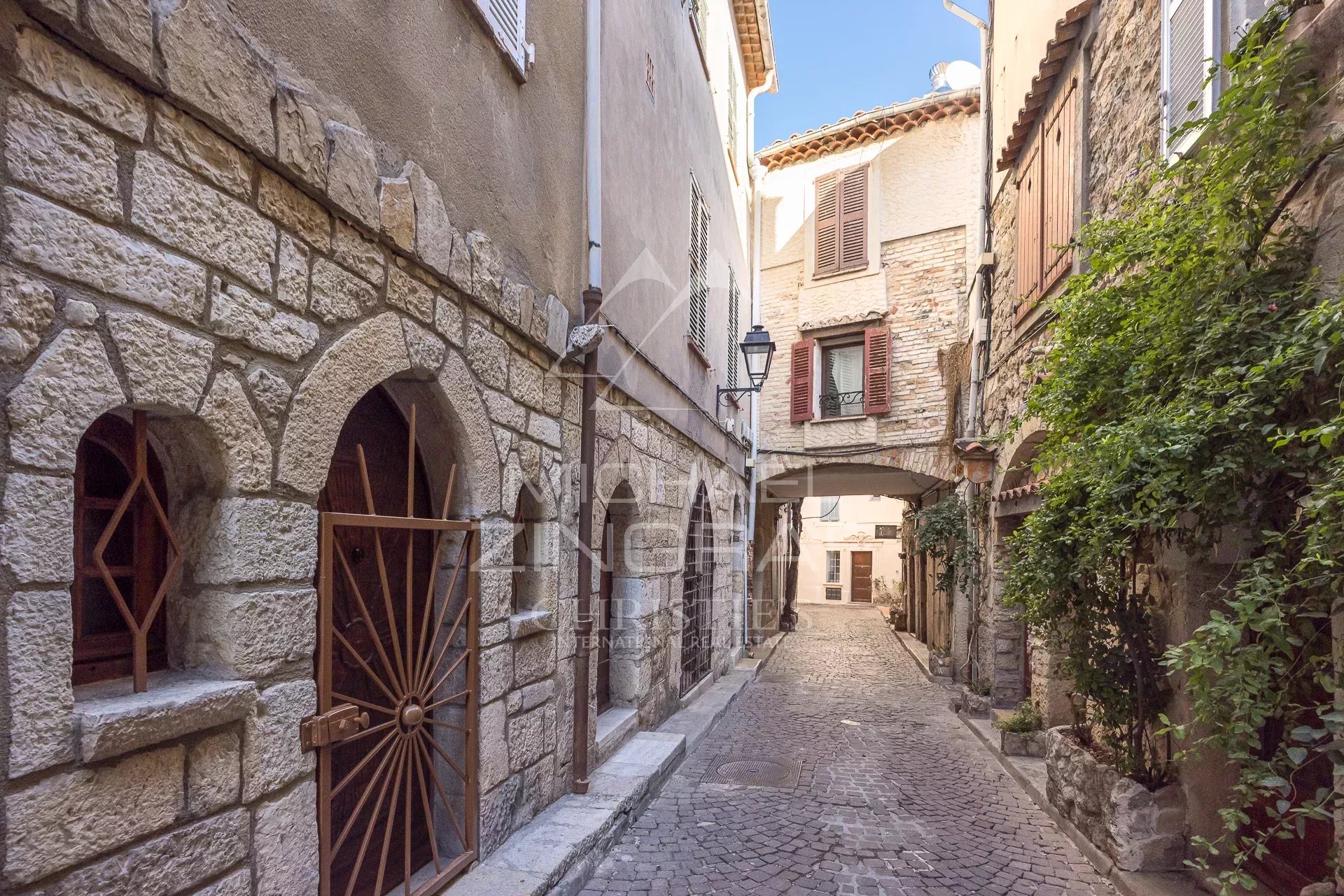 Charming Property – Old Antibes – Just Steps from the Ramparts