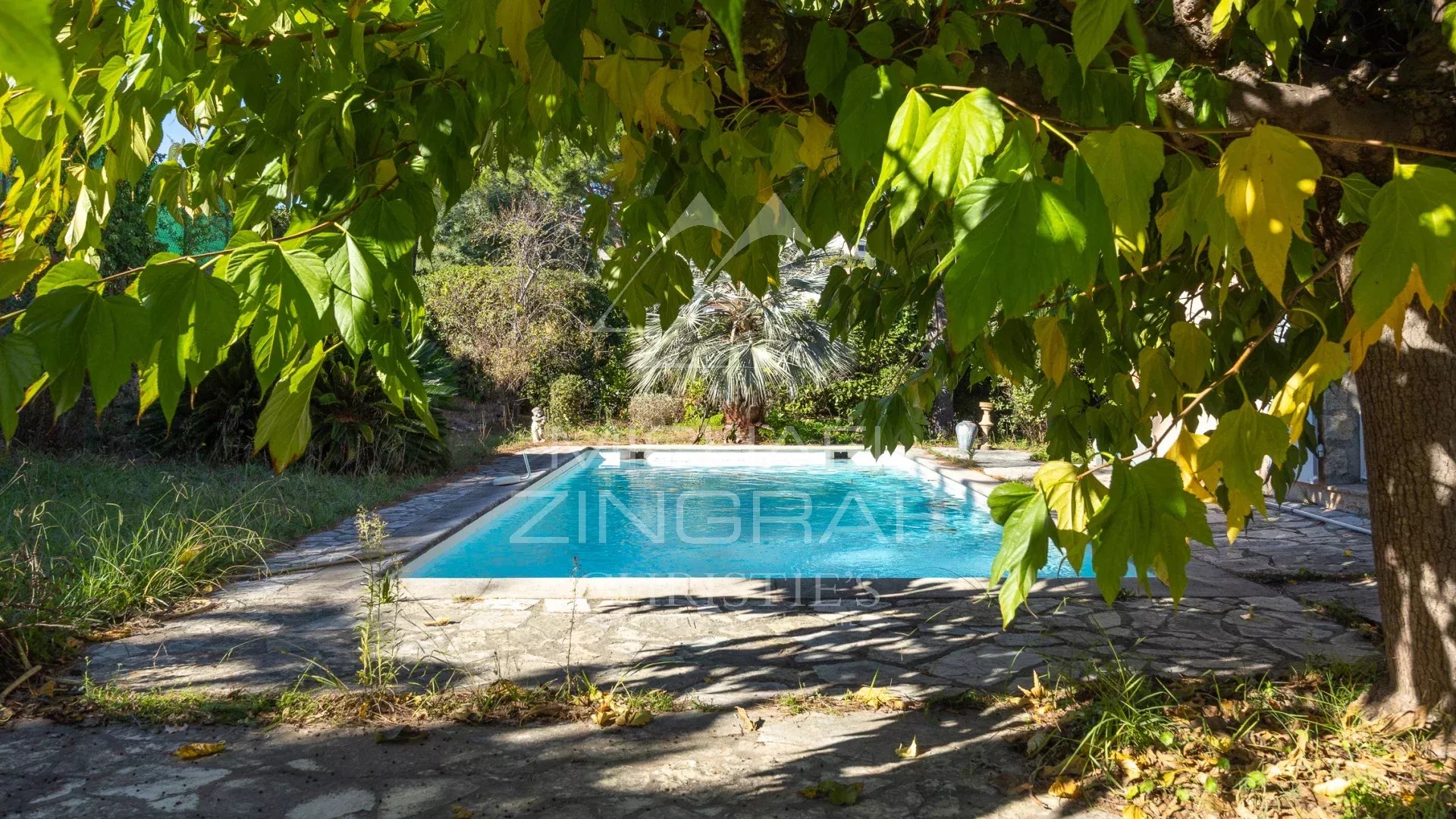 PROPRIÉTÉ DE CARACTÈRE À RÉNOVER