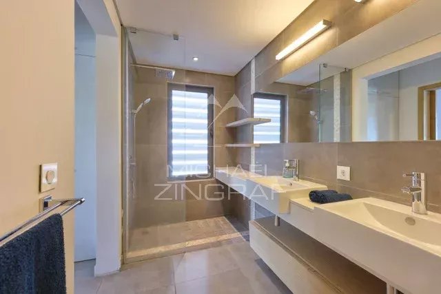 Elegante 2-Schlafzimmer-Wohnung in Choisy Les Bains