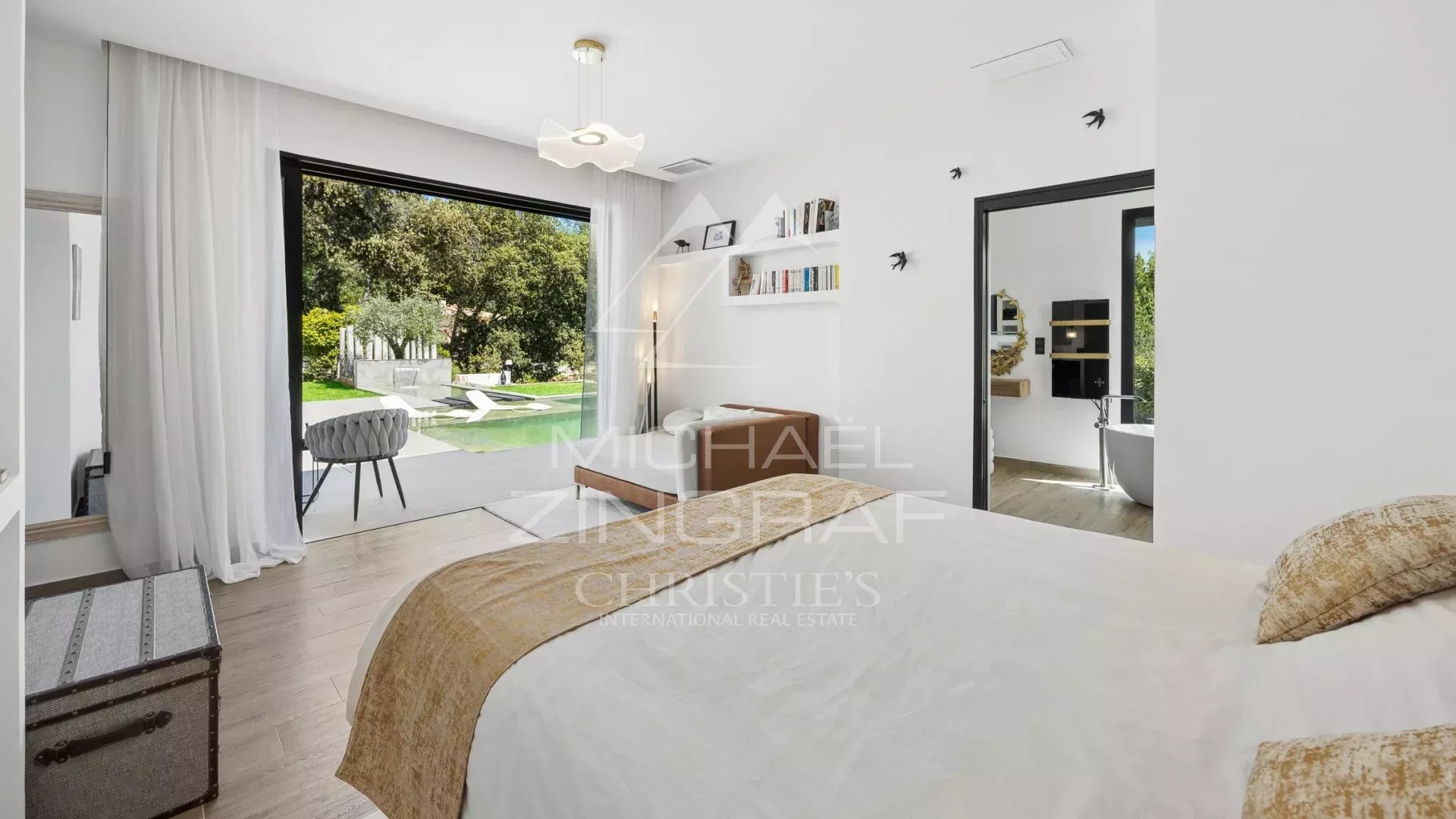 Élégante villa de style contemporain au calme absolu