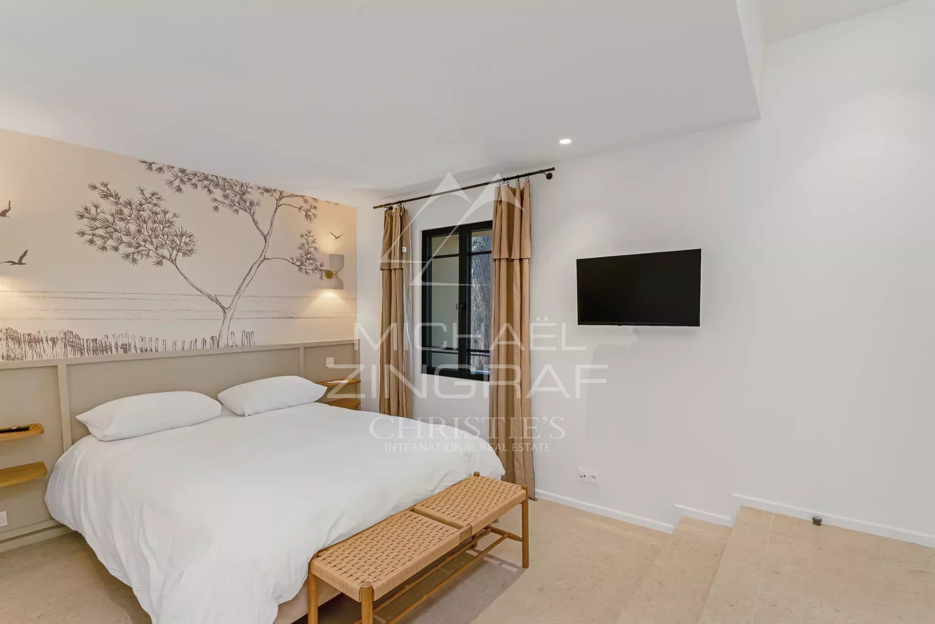 Superb renovated villa with large garden - Saint-Tropez