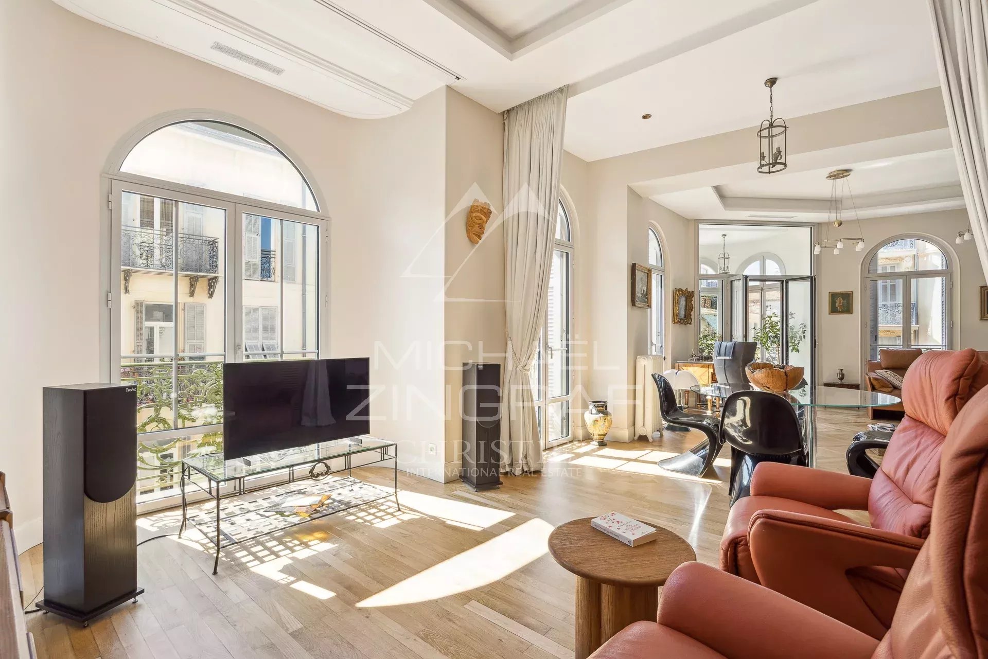 Appartement d’Exception au Cœur du Carré d’Or – Nice