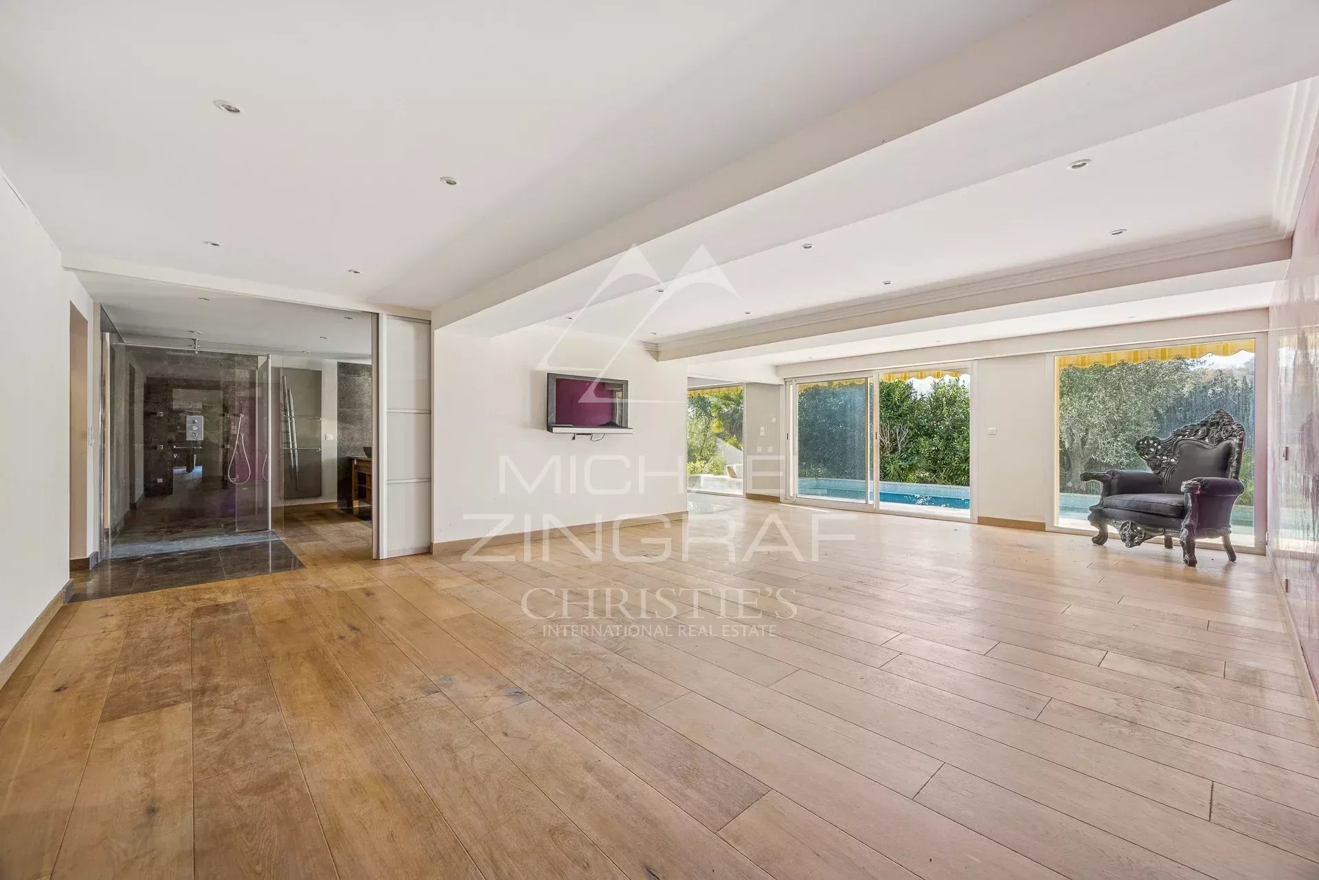 Roquefort-les-Pins : Provenzalische Villa in geschlossener Wohnanlage