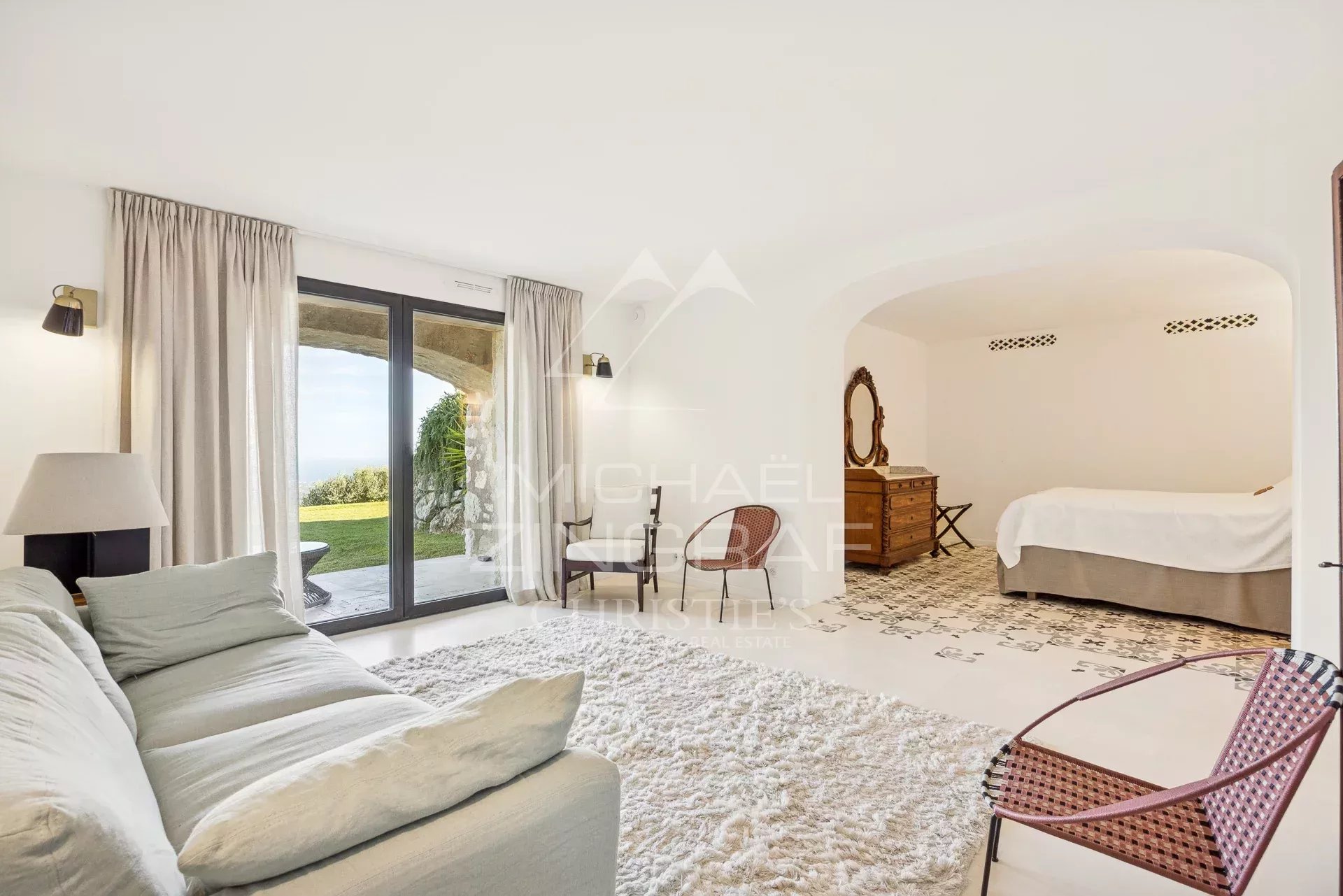 Proche Saint-Paul-de-Vence – Villa d’exception à Vence avec vue panoramique mer et collines – 5 chambres