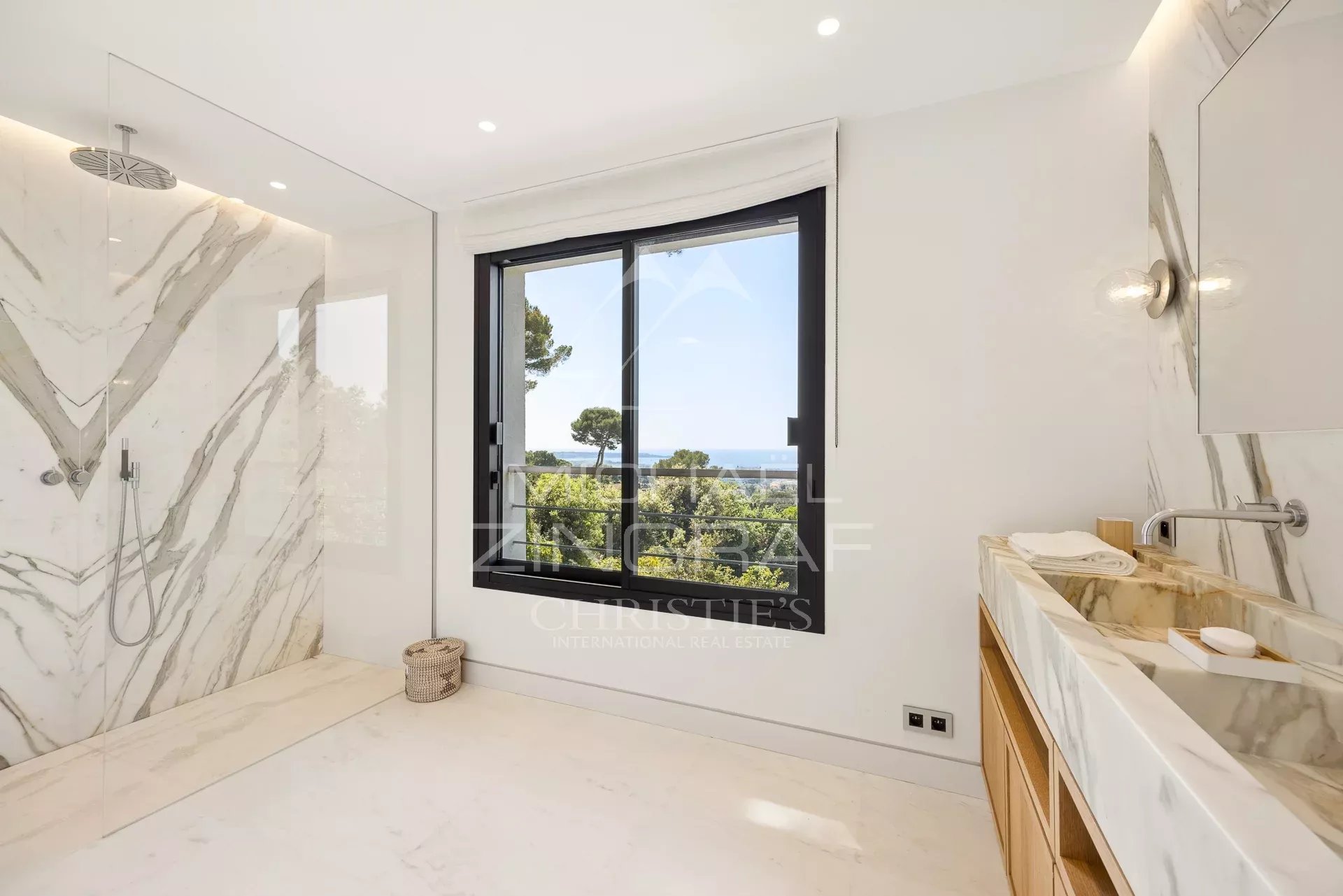Co-Exklusivität – Cannes Californie – Moderne Villa mit Panoramameerblick