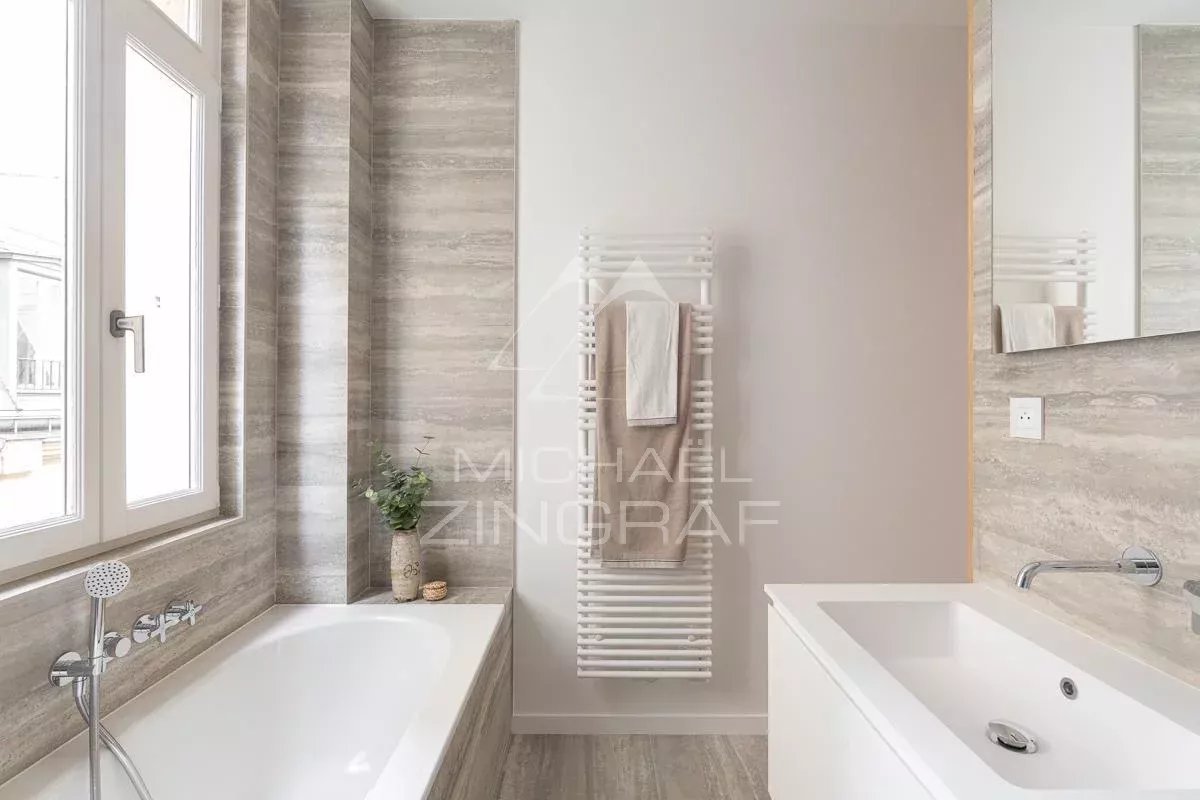 A vendre - Triangle d'or - 3 Suites - Parfait Etat - Clim