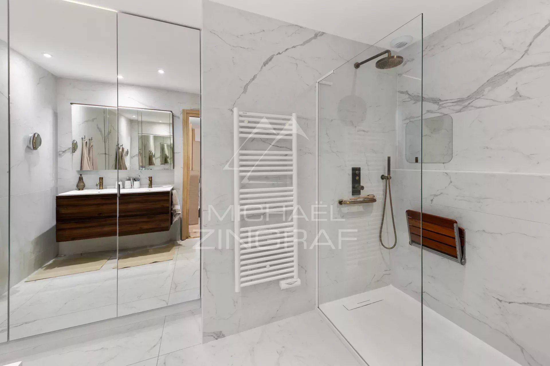 CENTRE-VILLE D'ARCACHON - VILLA HAUT DE GAMME AVEC SOLARIUM