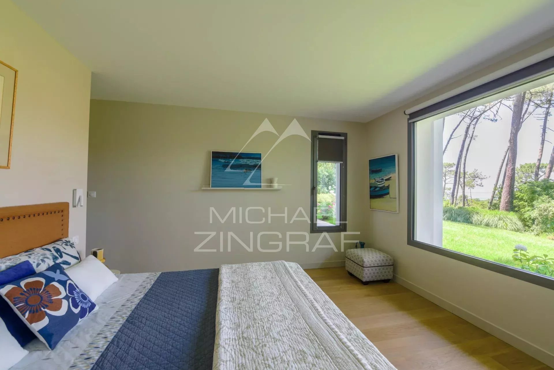 VILLA DAS OBSERVATORIUM MIT MEERBLICK PYLA AUF DEM MEER